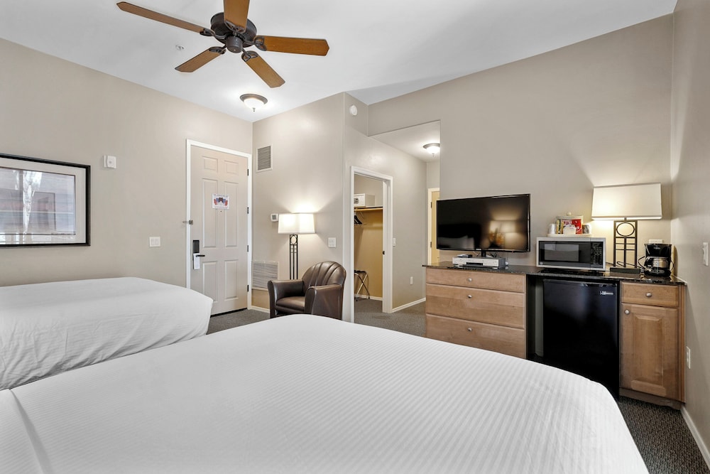 Standard Room, 2 Queen Beds, Non Smoking