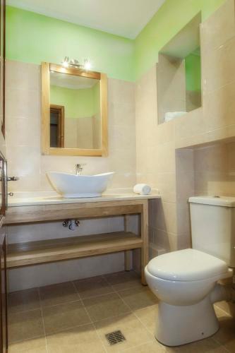 Studio Apartment photo 2