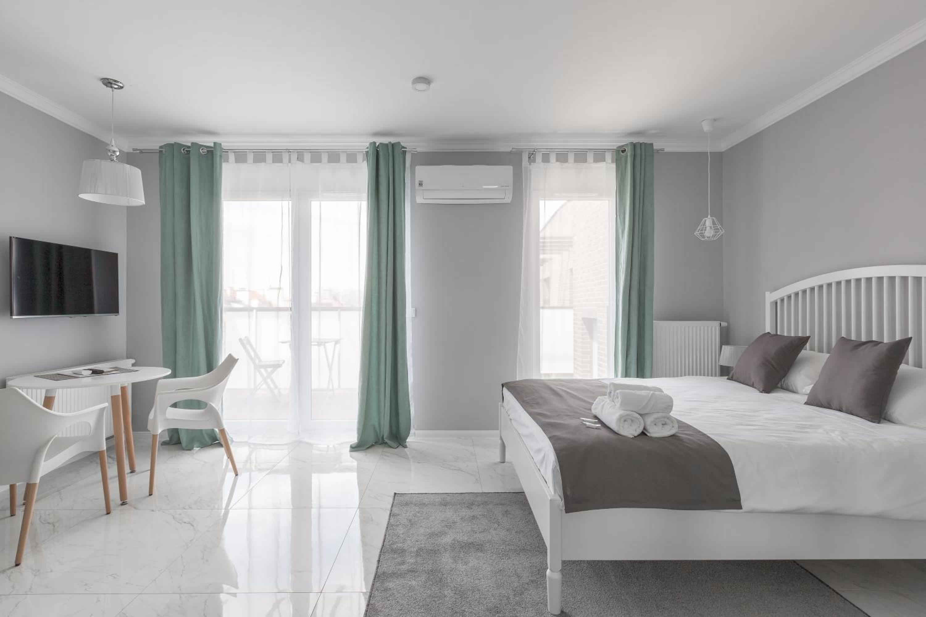 Deluxe Apartment with City View photo 2