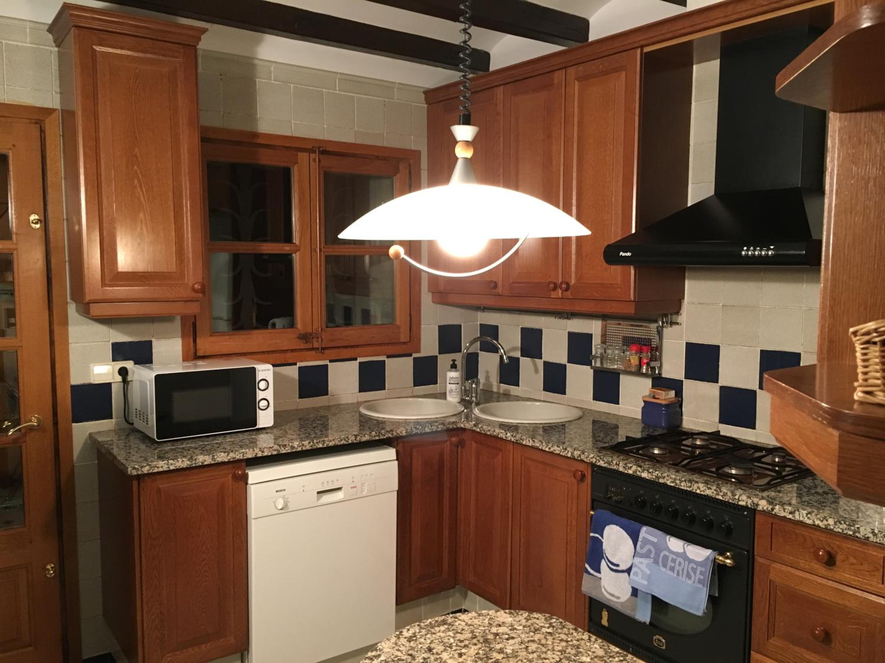 Three-Bedroom Townhouse - Photo 24