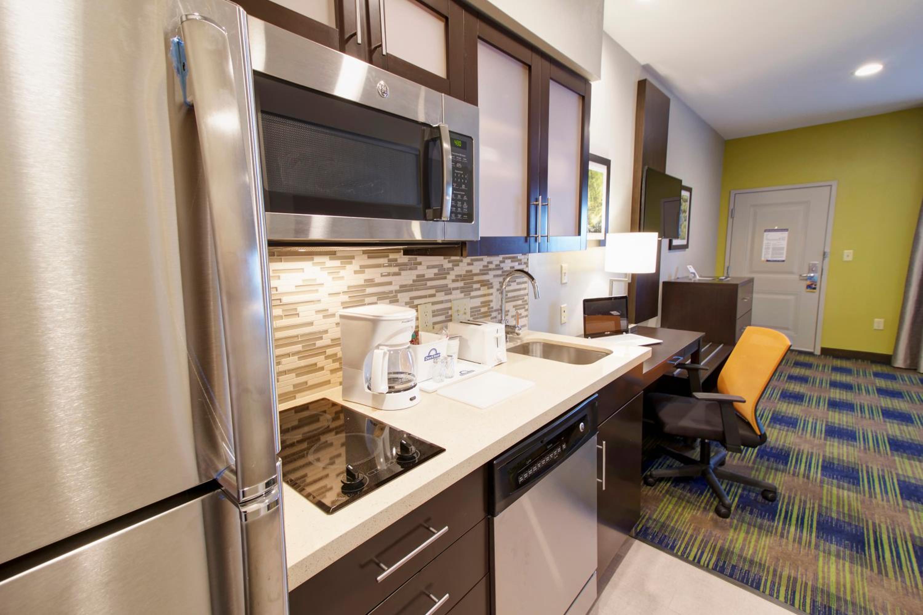 Days Inn & Suites by Wyndham Port Arthur, Bild 2