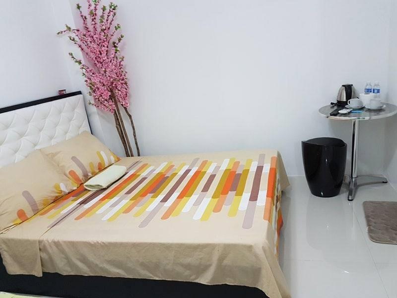 Double Room with Private Bathroom - Photo 2