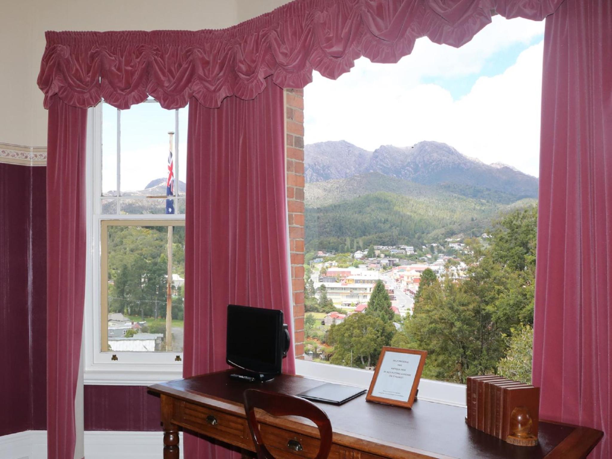 The Owen Queen Room - Adult Only photo 3