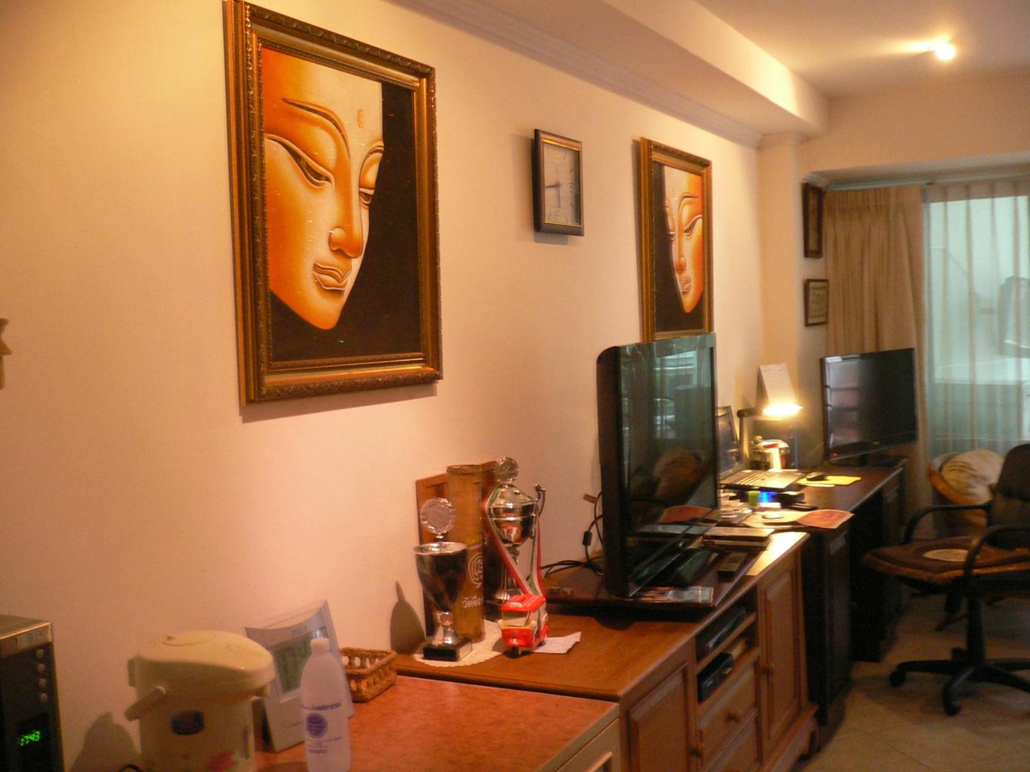 Studio Apartment photo 2