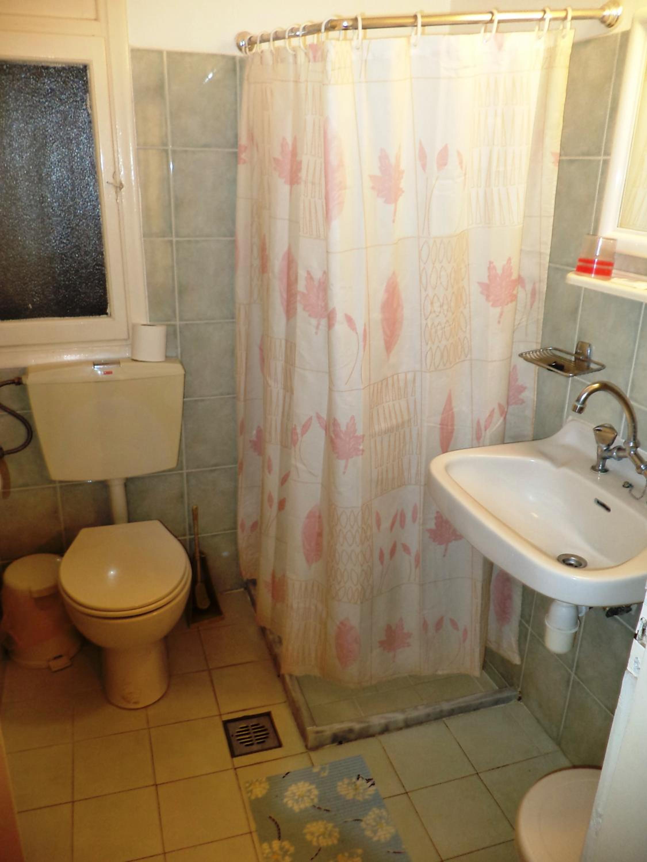 Double or Twin Room - Photo 7