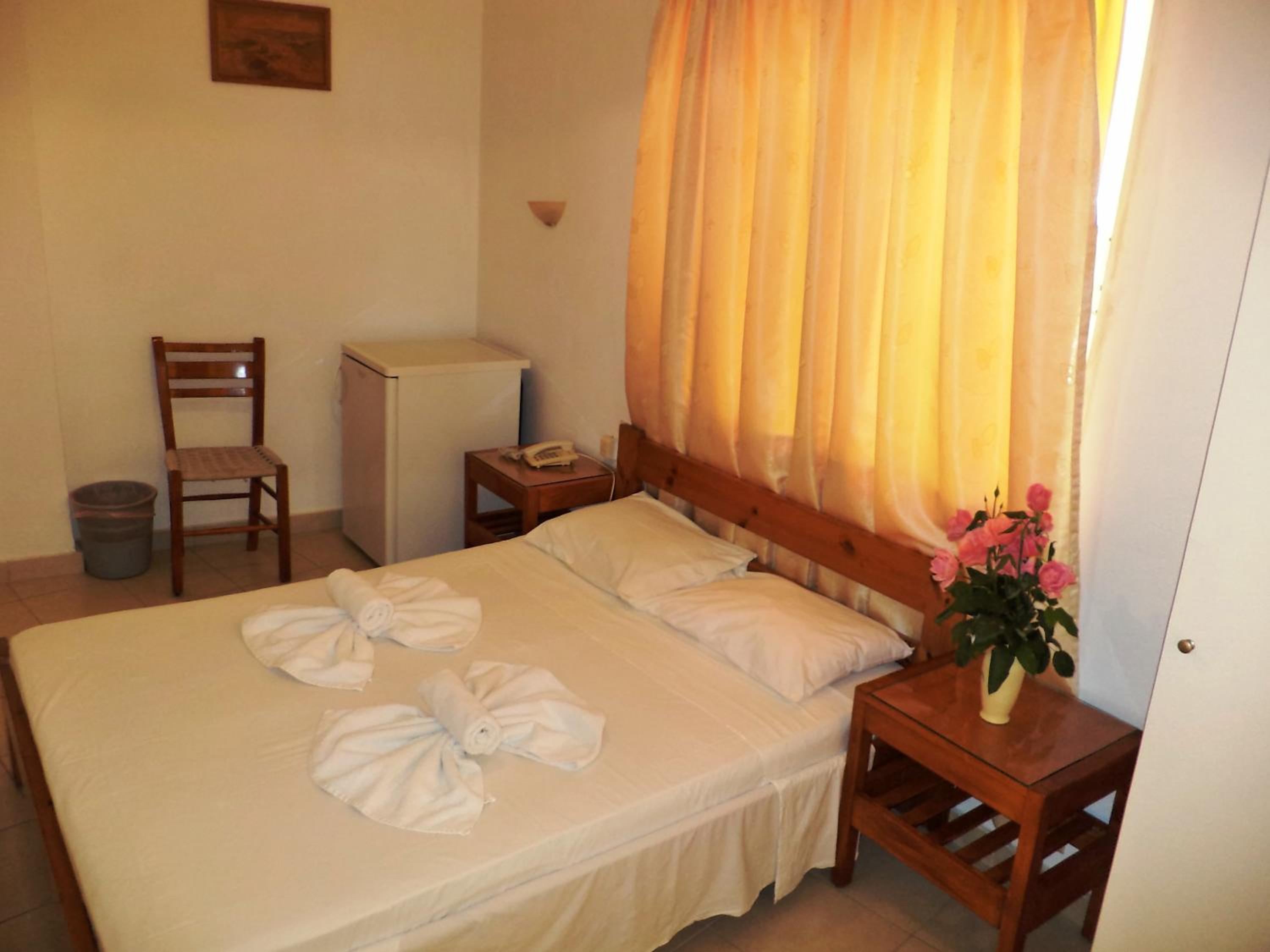 Double or Twin Room - Photo 9