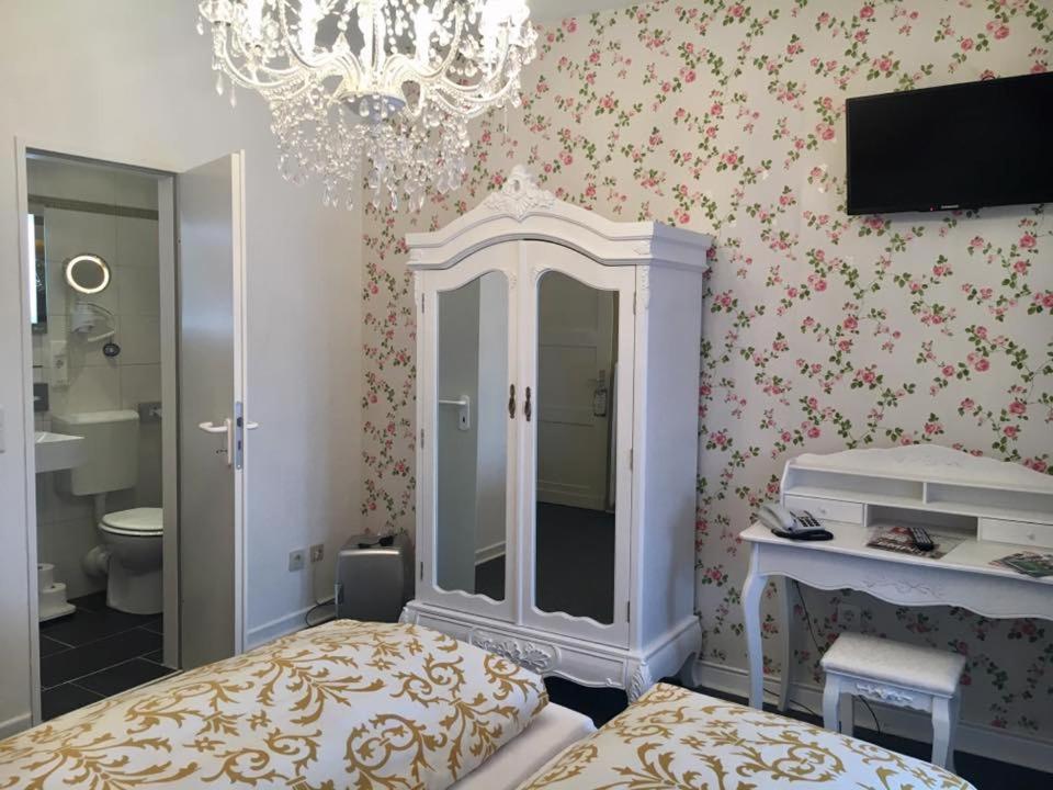 Double Room - Photo 1