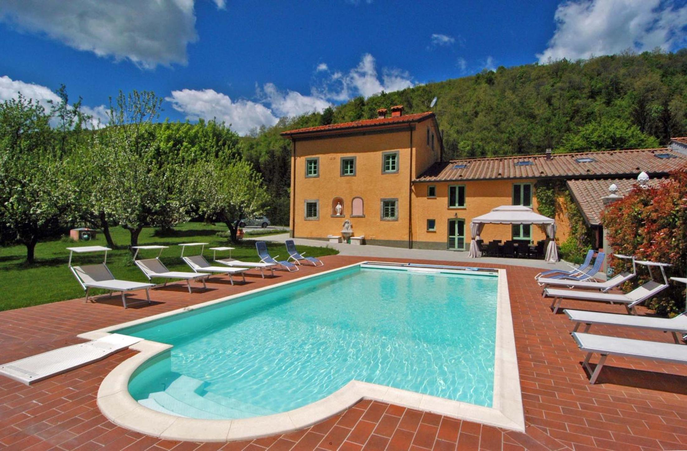 Villa with Private Pool photo 3