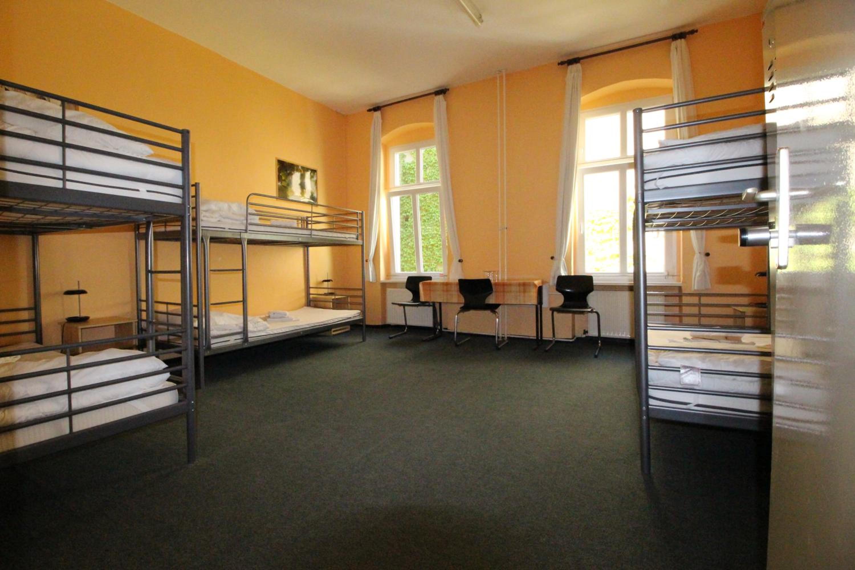 Single Bed in 6-Bed Dormitory Room photo 1