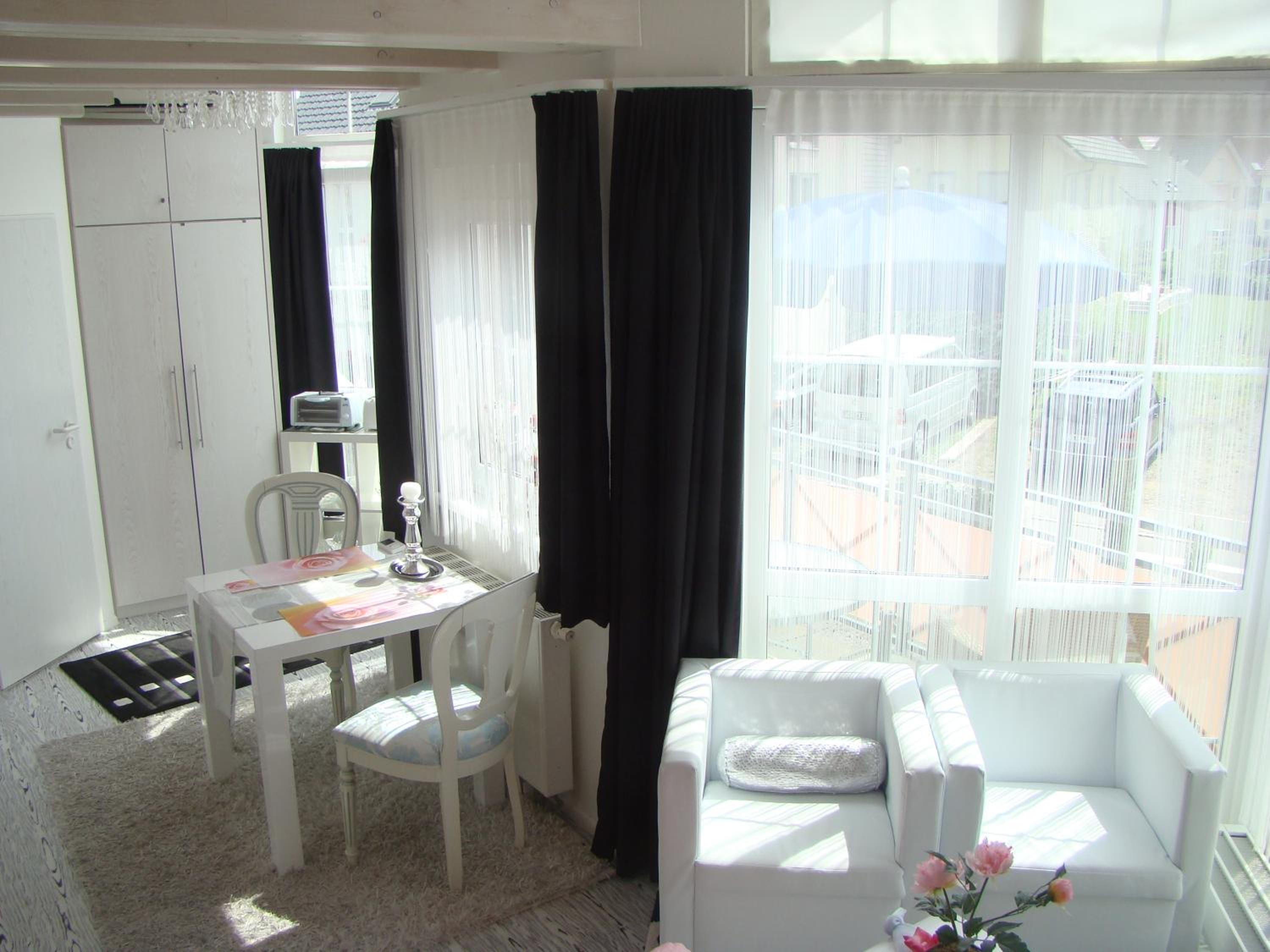 Apartment 5 photo 2
