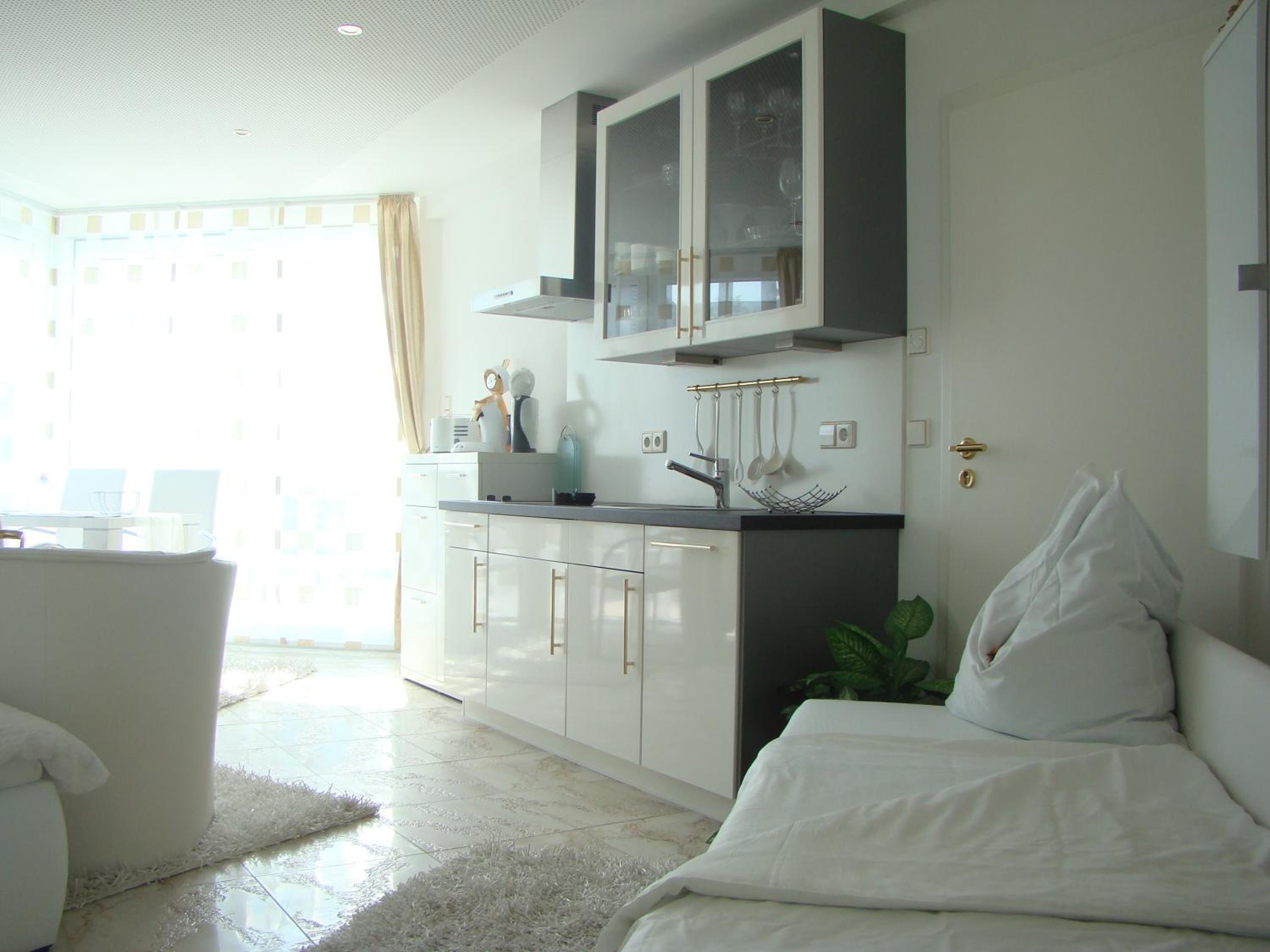 Apartment 7 photo 3
