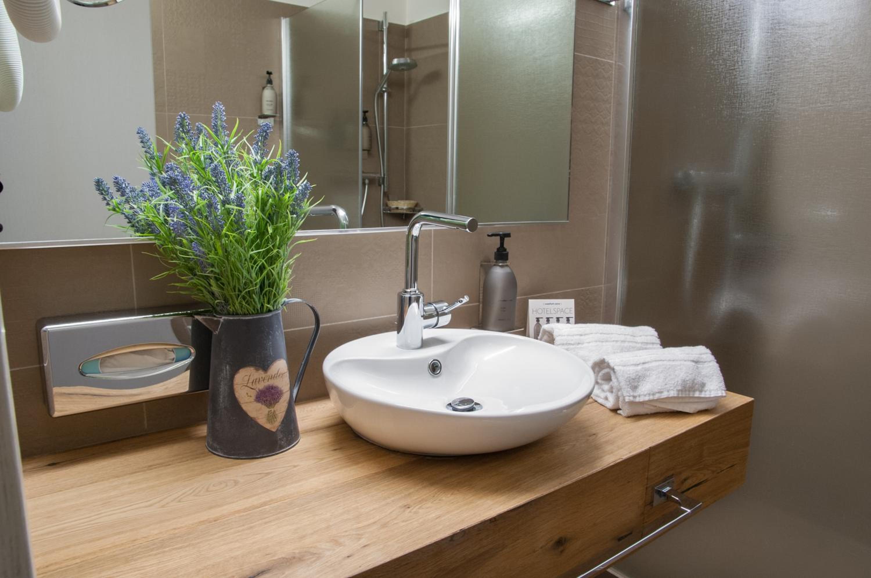 Junior Suite (4 Adults) - Photo 5