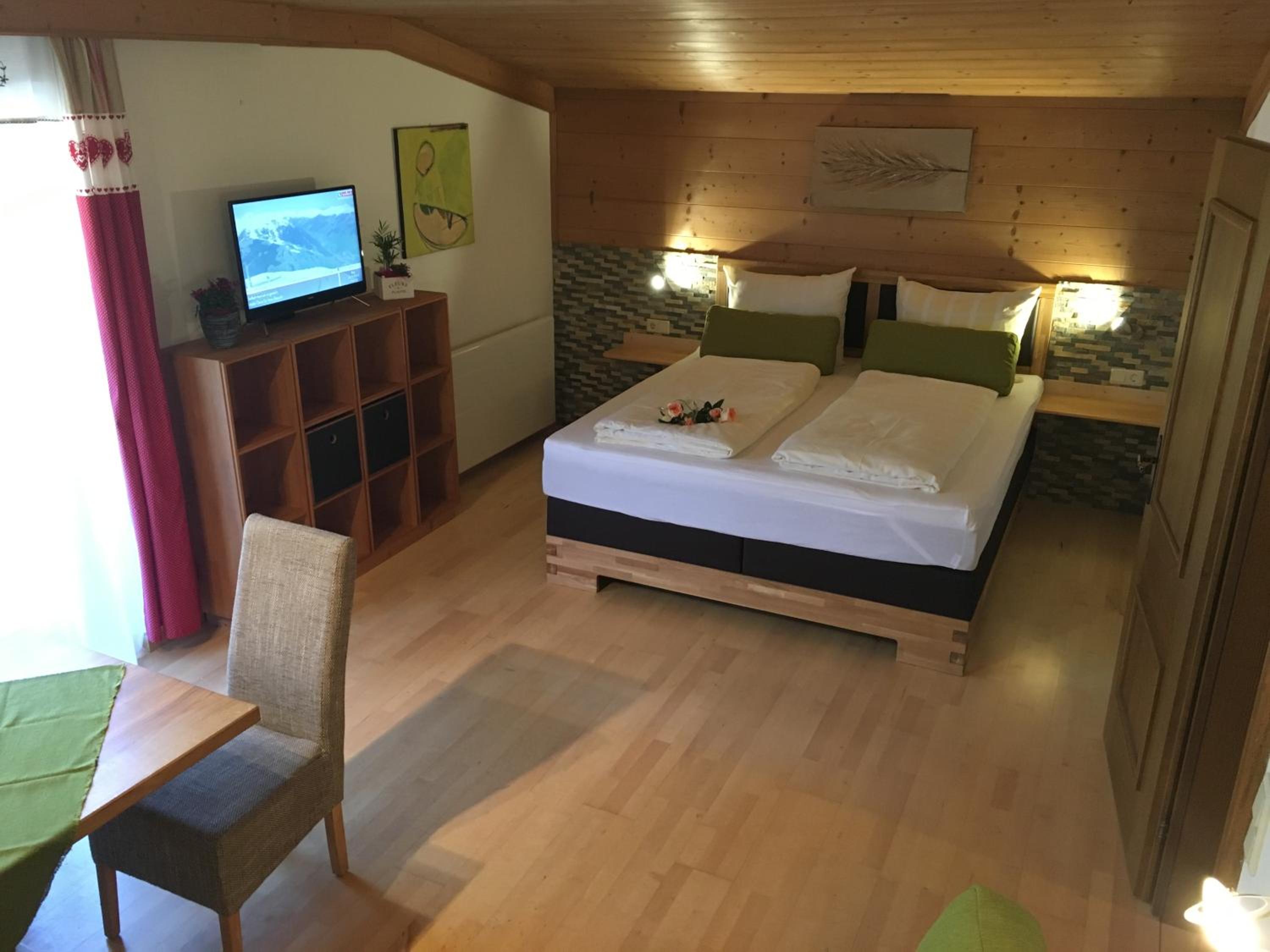 Superior One-Bedroom Apartment with Balcony photo 1