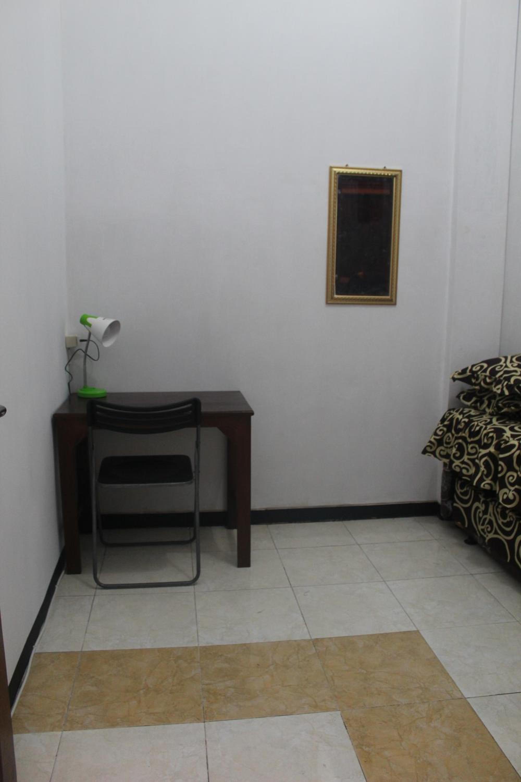 Double or Twin Room with Shared Bathroom photo 1