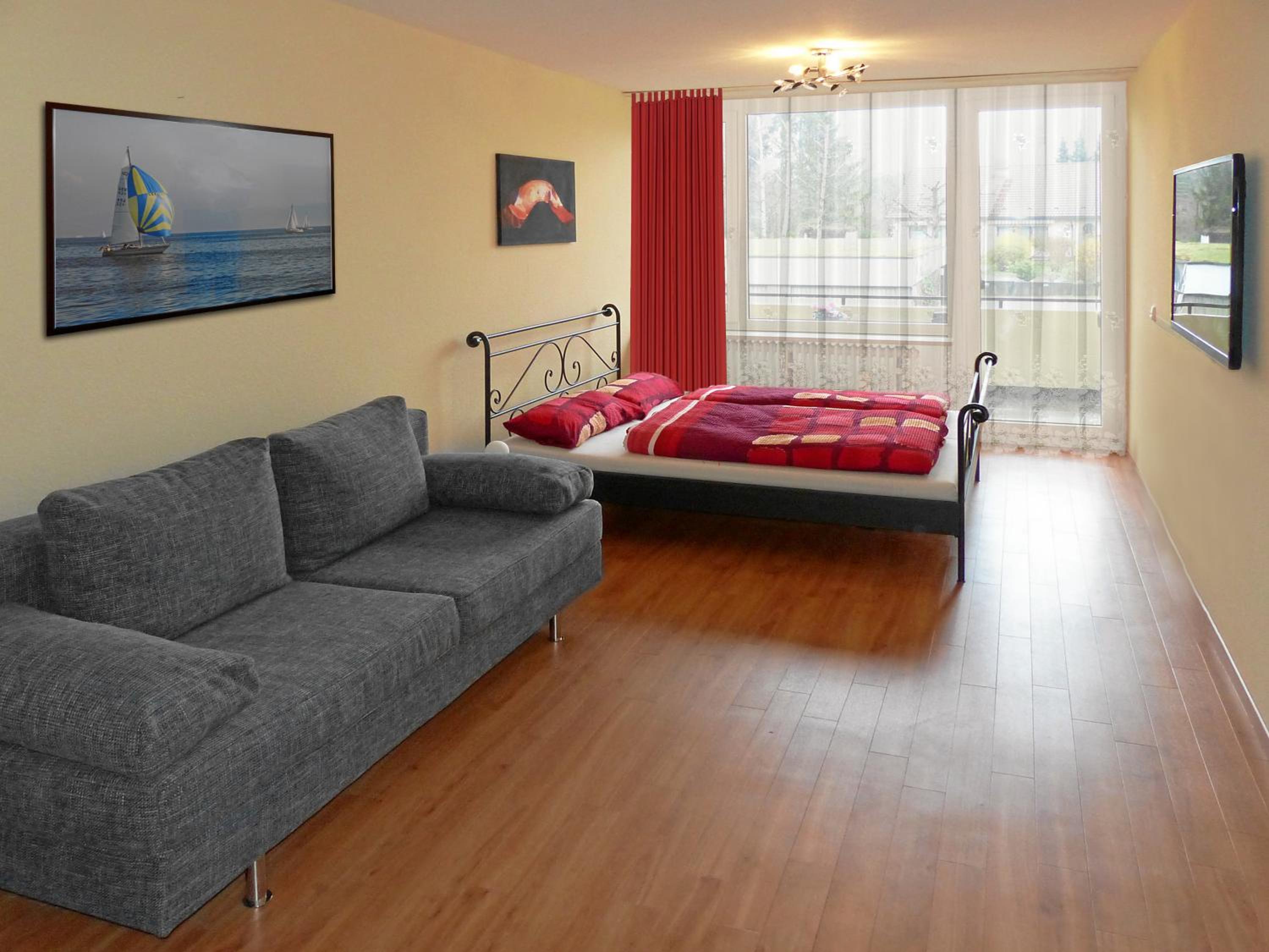 Apartment with Balcony photo 3
