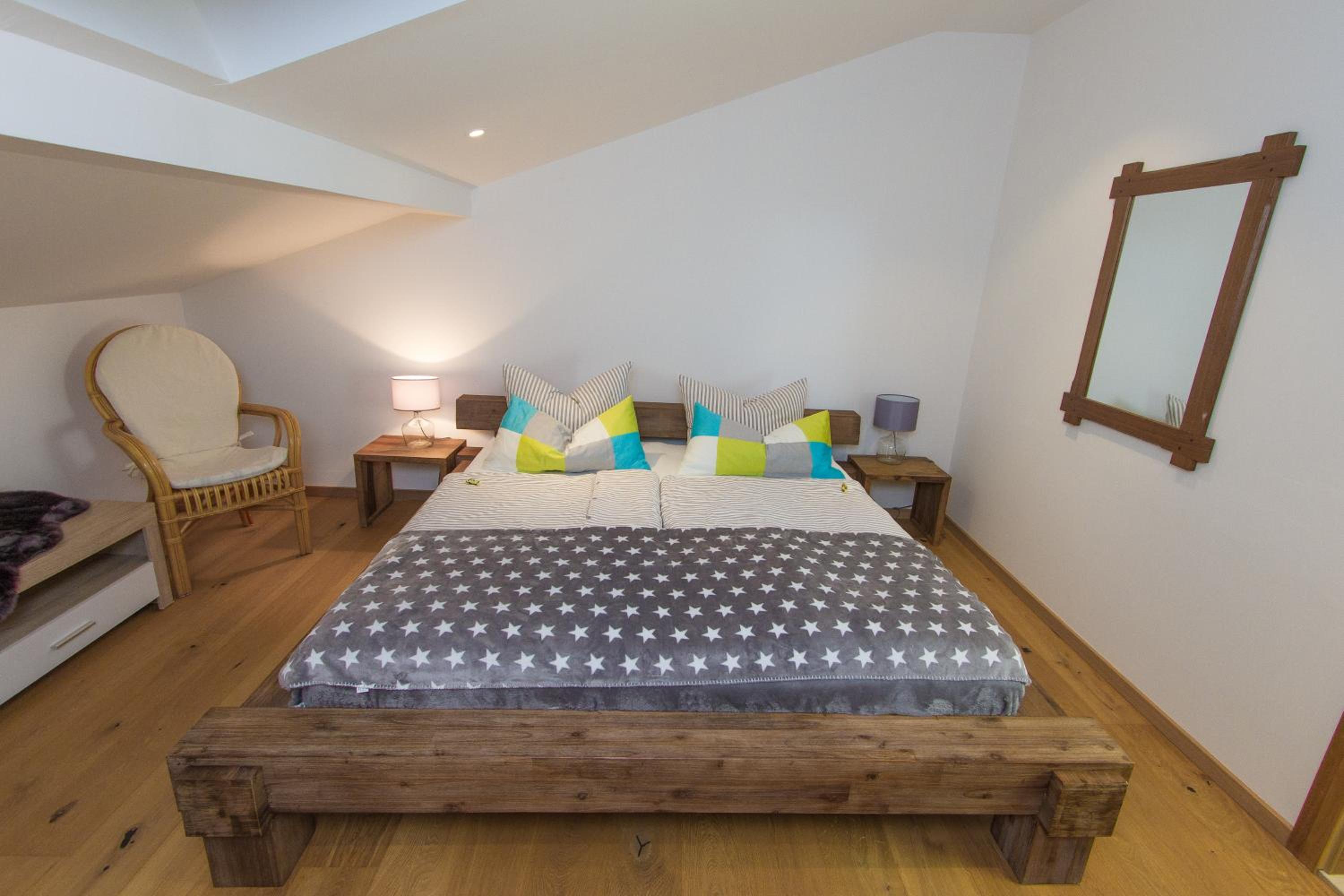 Double Room with Private External Bathroom - Attic photo 2
