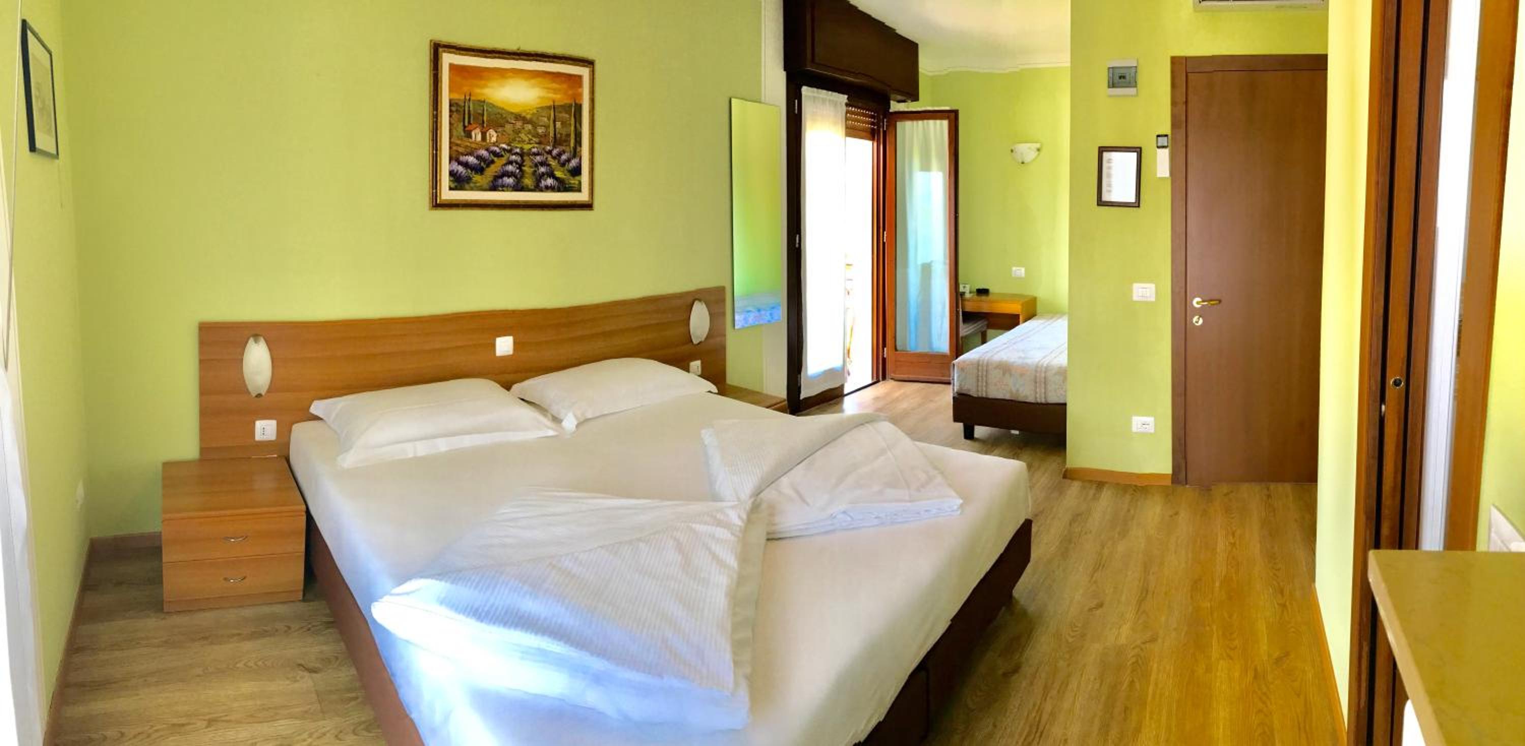 Triple Room - Photo 2