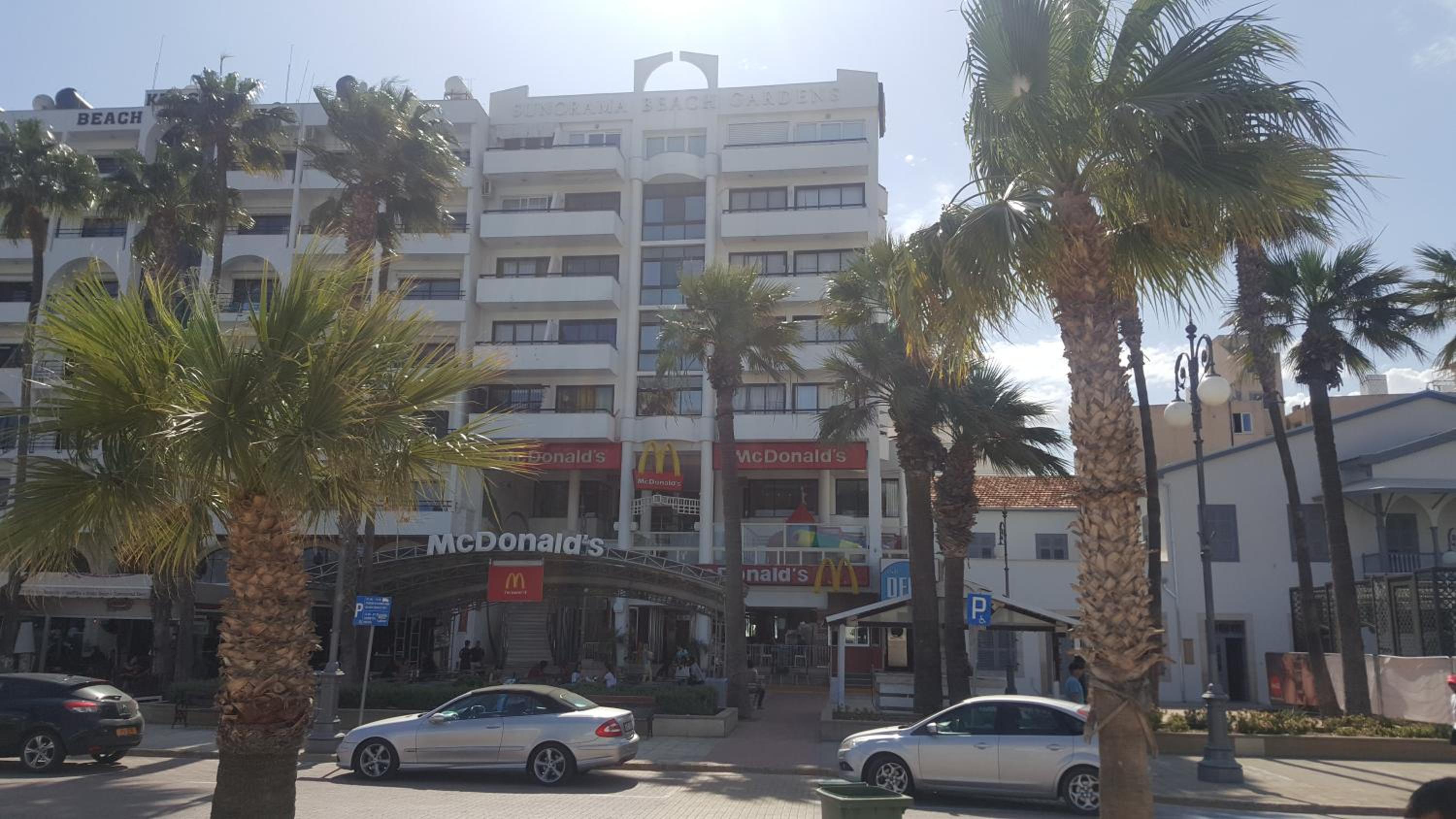 Apartment with Sea View - Photo 6
