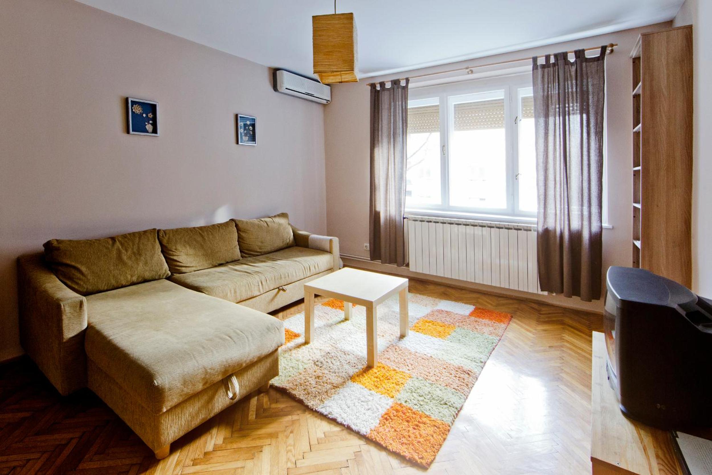 One-Bedroom Apartment with Balcony