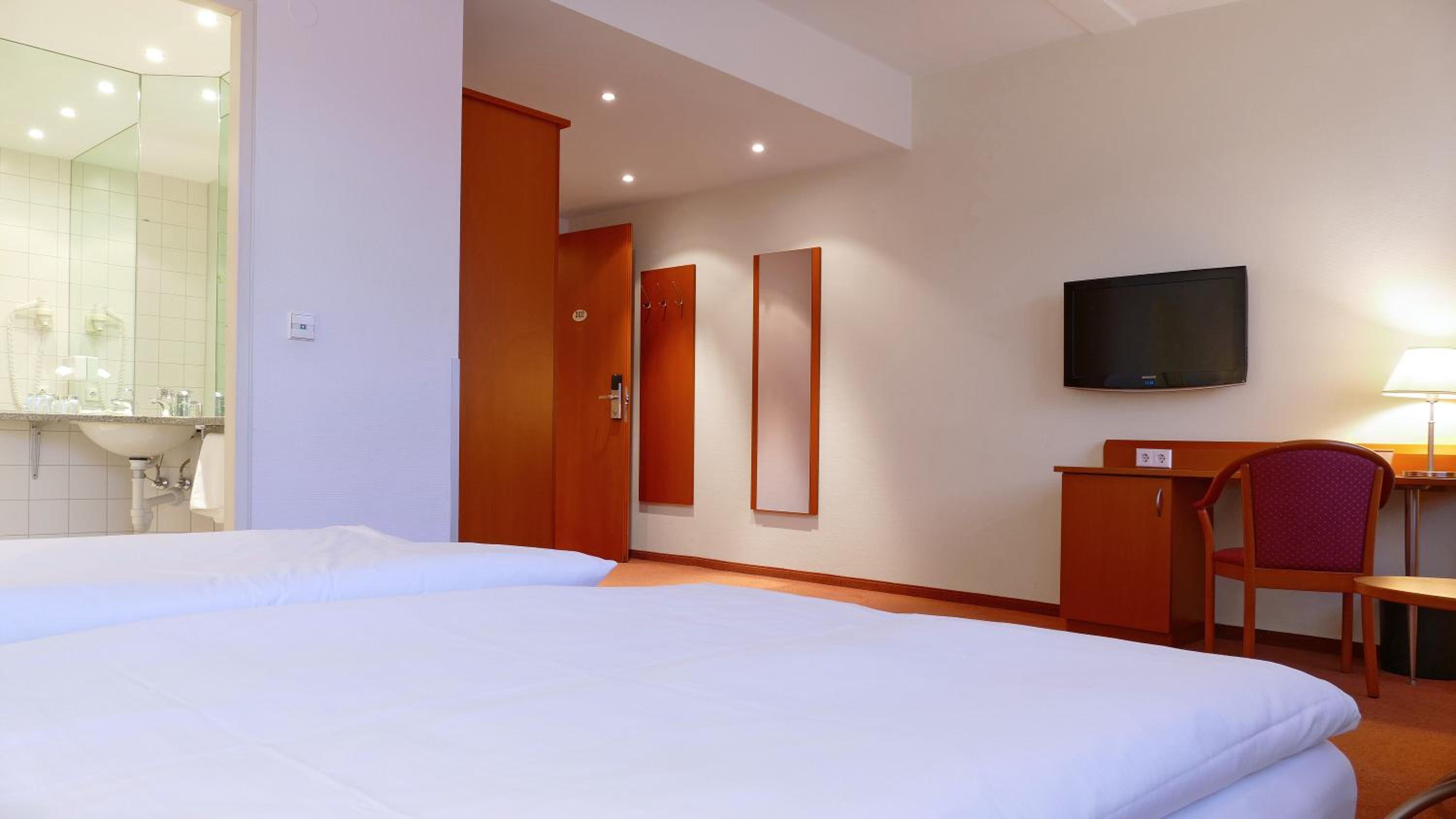 Double Room - Photo 2