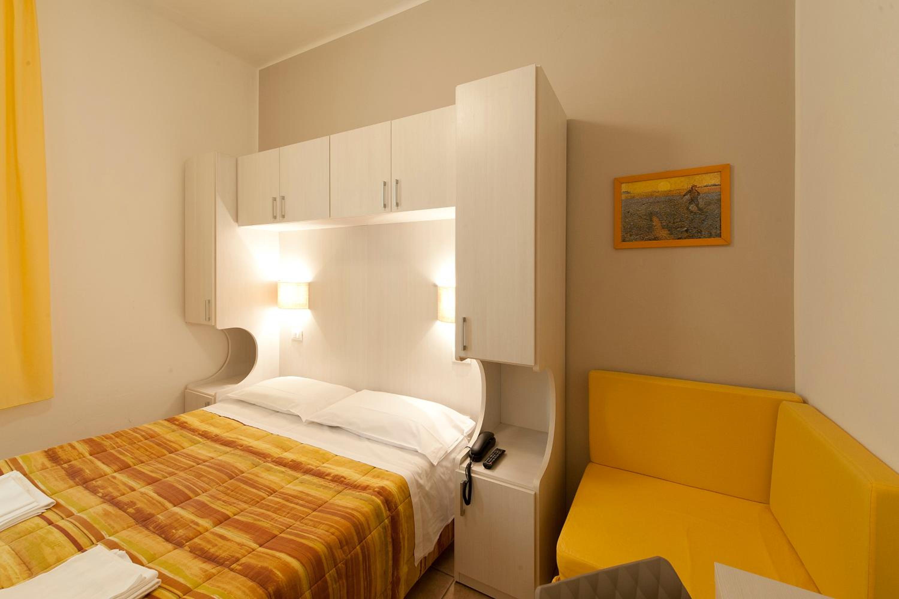 Double or Twin Room photo 1