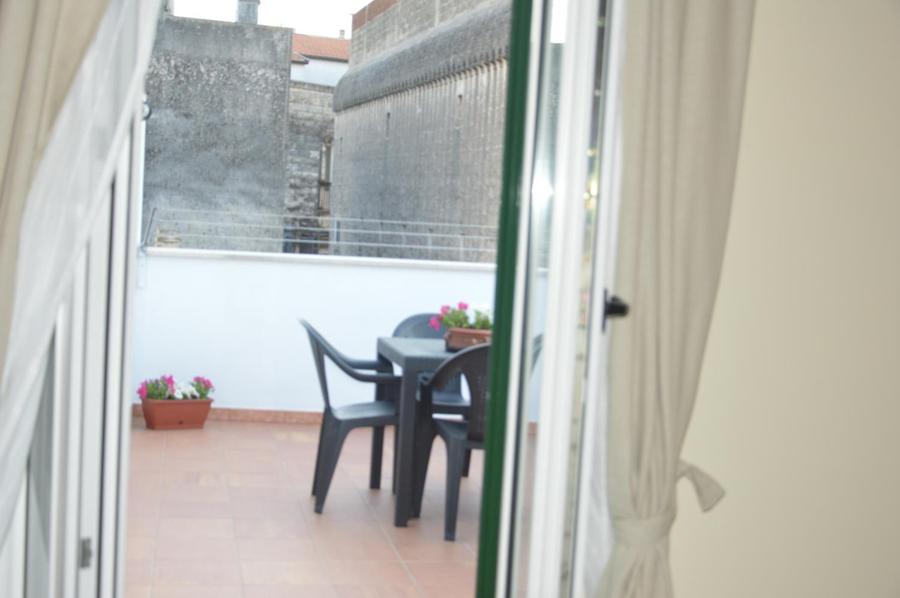 Junior Suite with Terrace - Photo 13