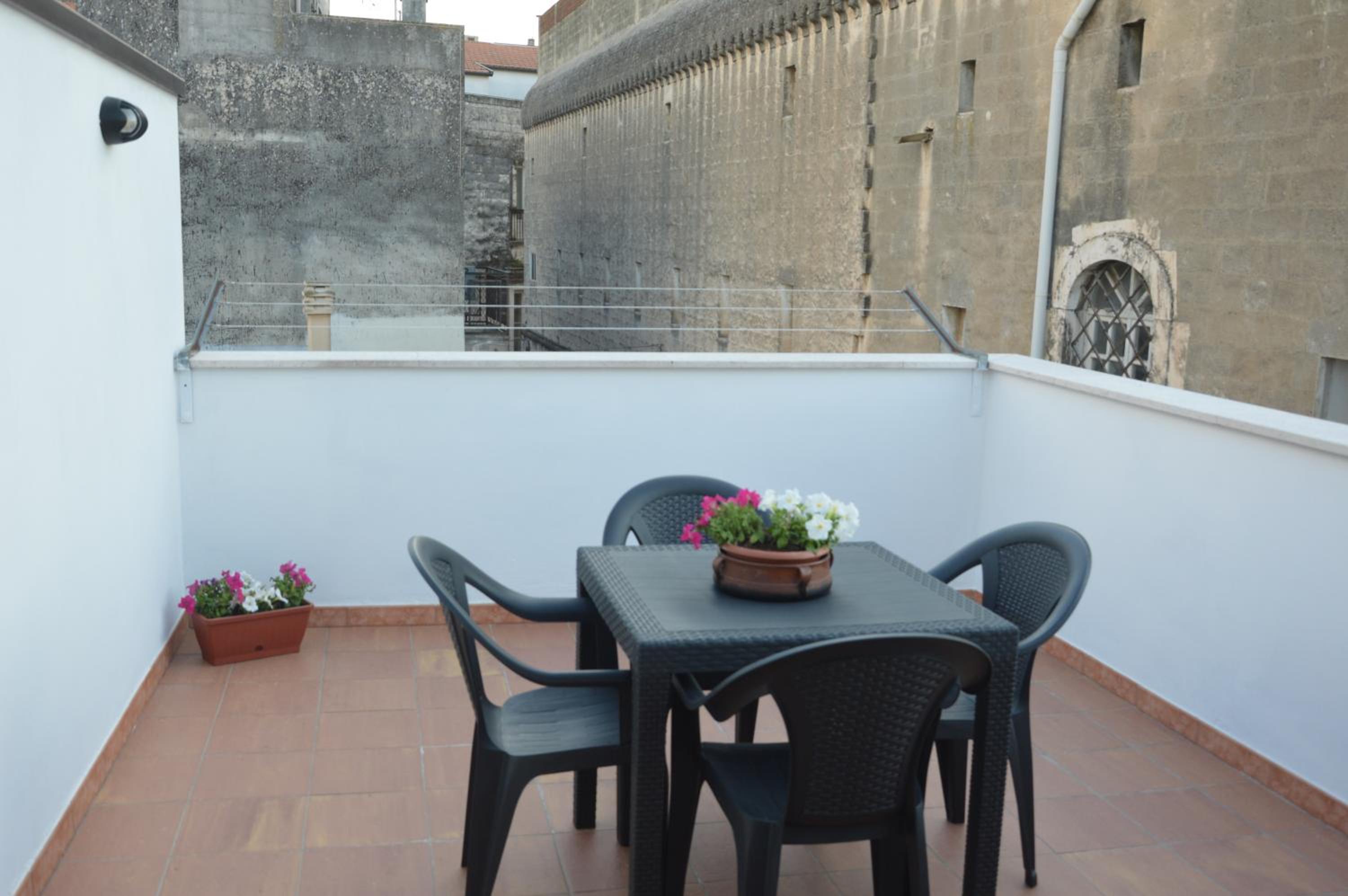 Junior Suite with Terrace - Photo 14