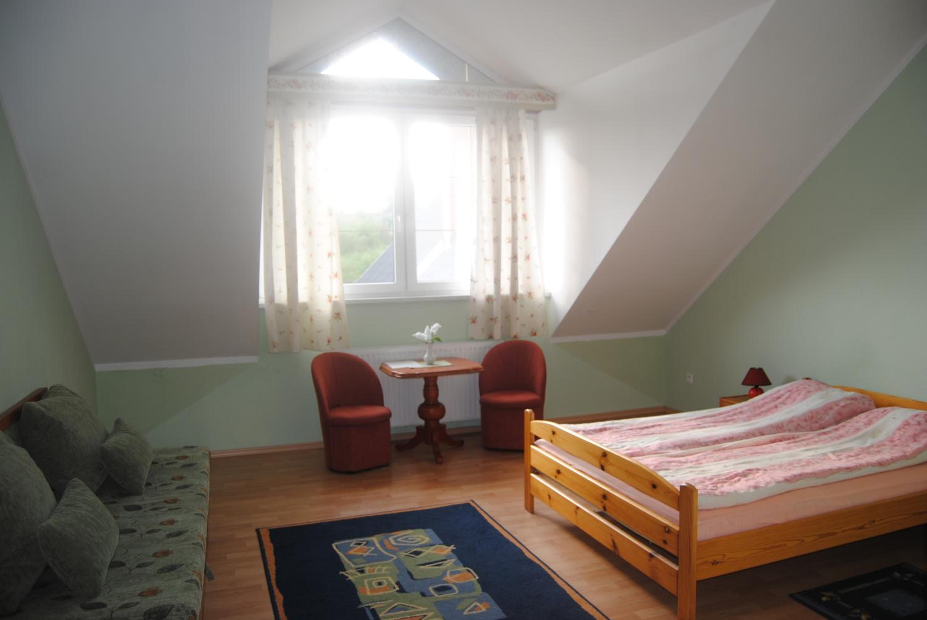 Quadruple Room with Private Bathroom photo 2