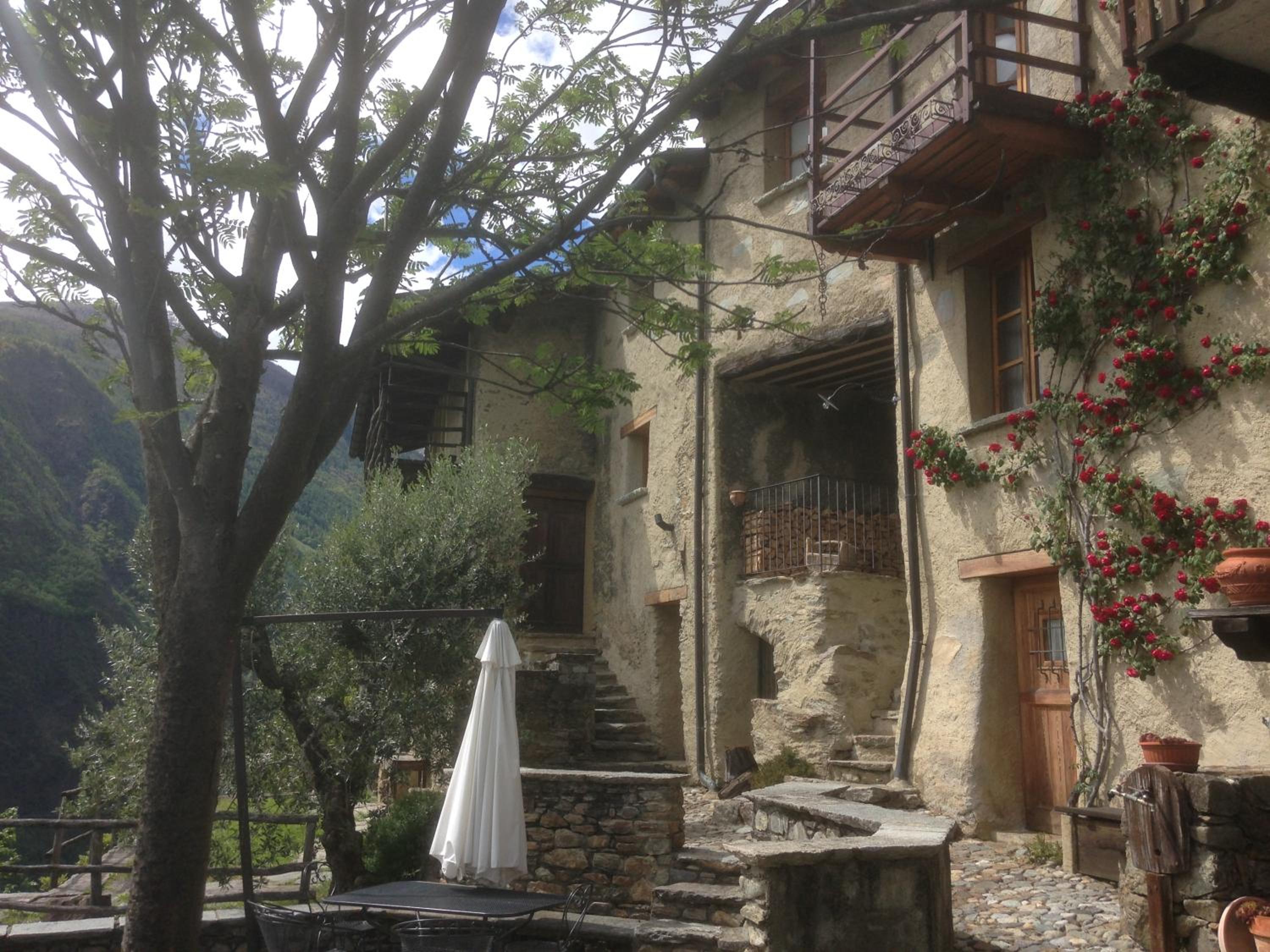 Two-Bedroom House - Photo 40