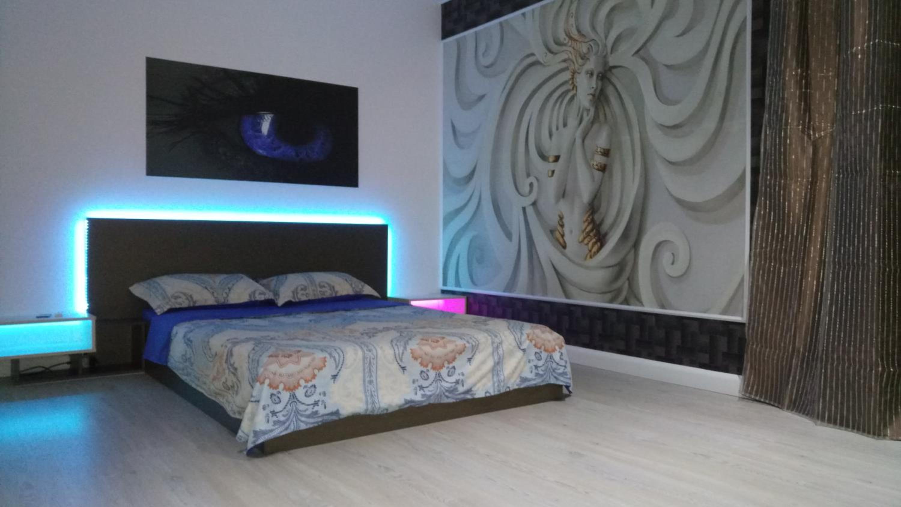 Deluxe Double Room with Bath - Photo 1