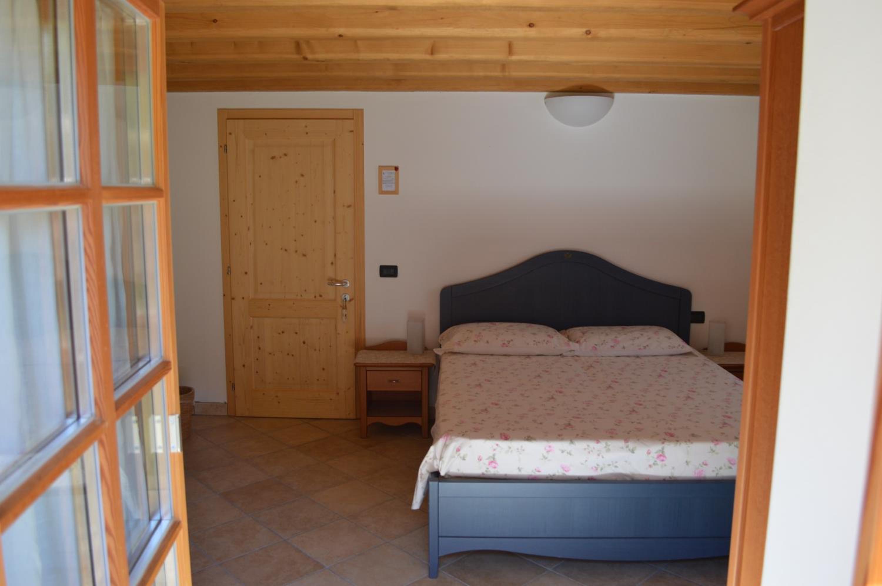 Double Room - Photo 5