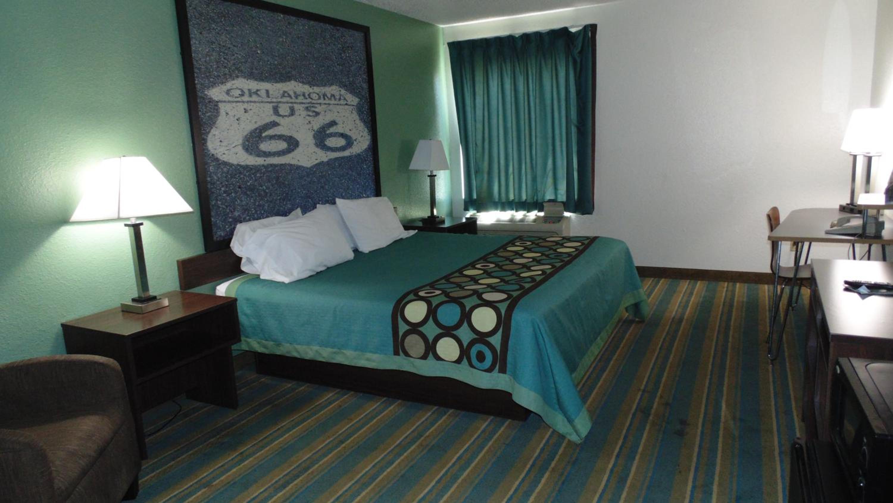 King Room - Non-Smoking - Photo 3