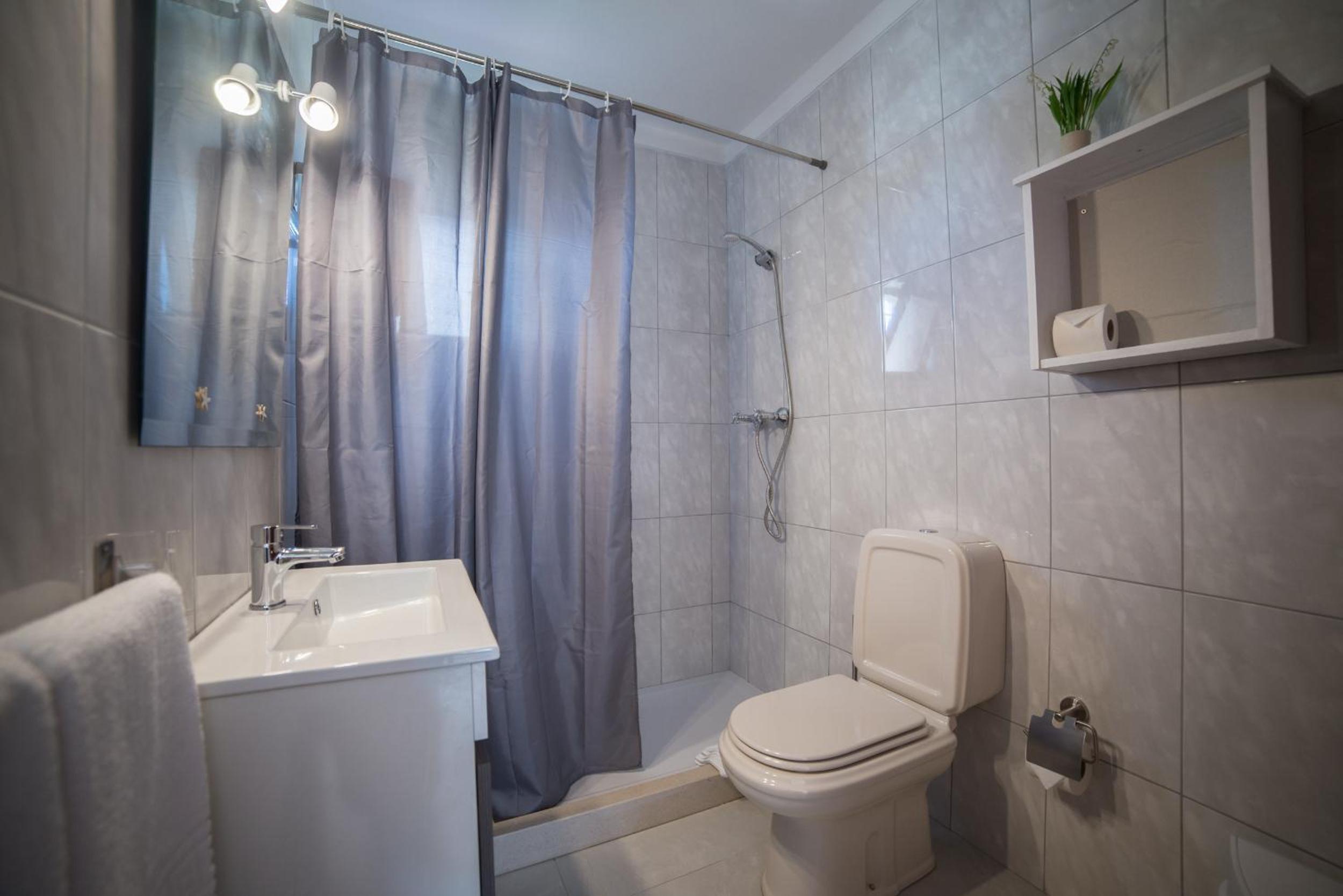 Double Room with Garden View - Photo 11