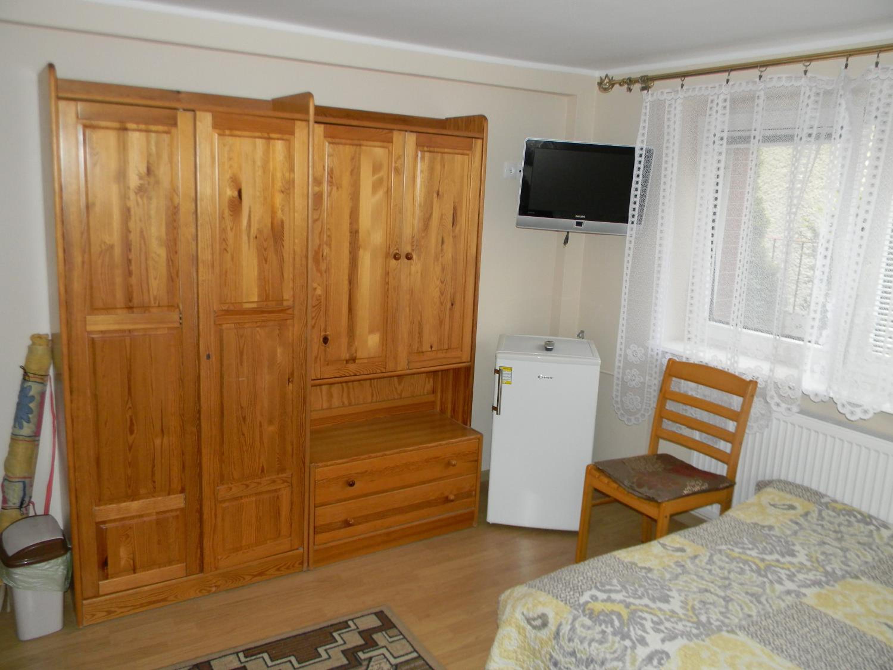 Family Room with Private External Bathroom - Photo 2