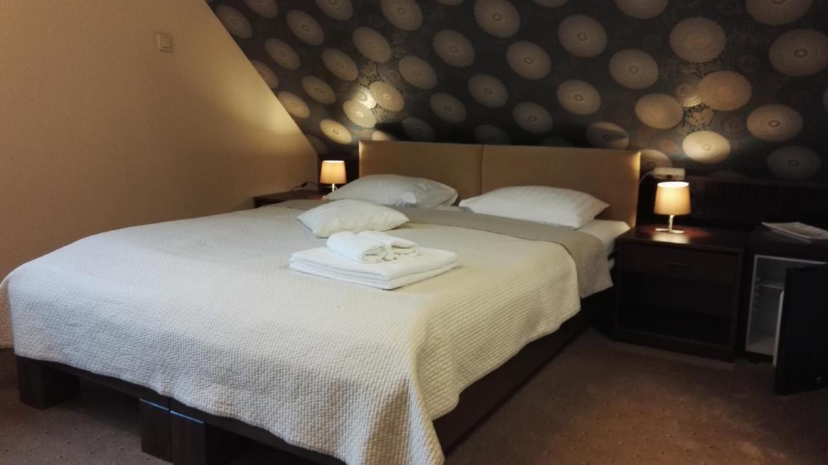 Double Room with Private Bathroom photo 2