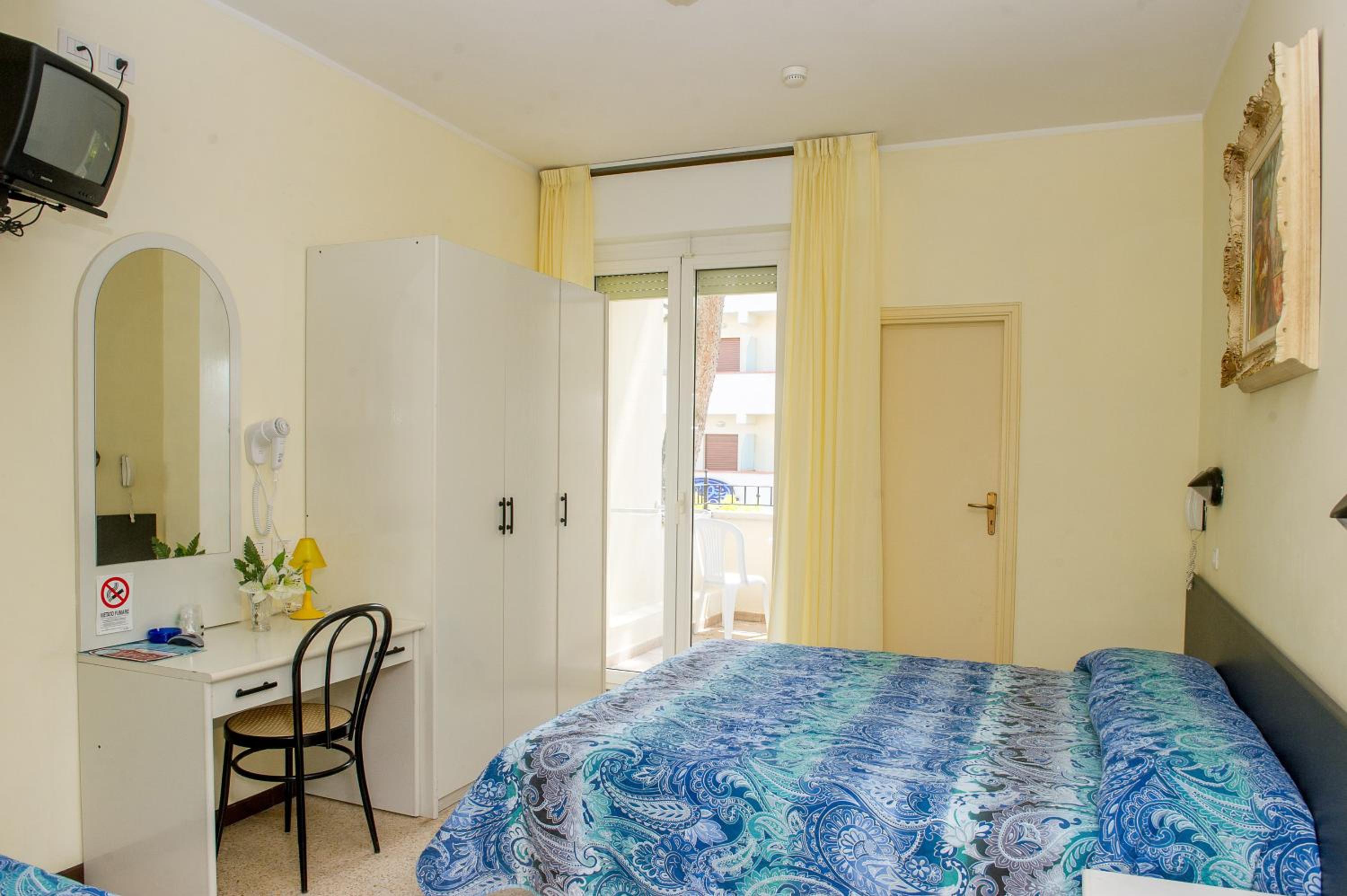 Classic Quadruple Room