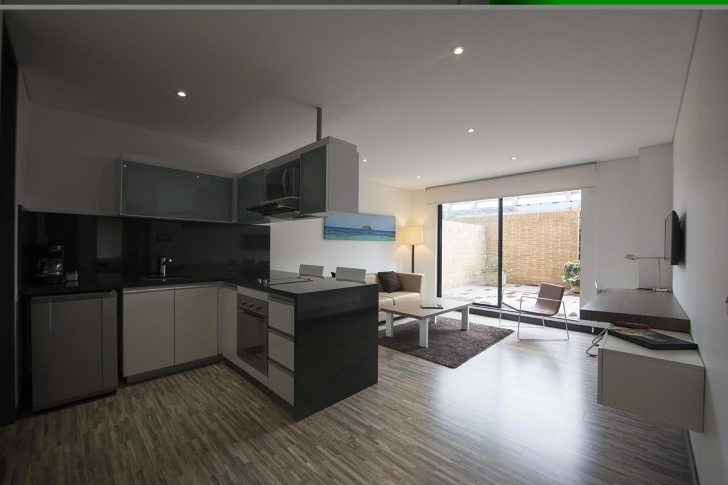 Business Suite photo 3