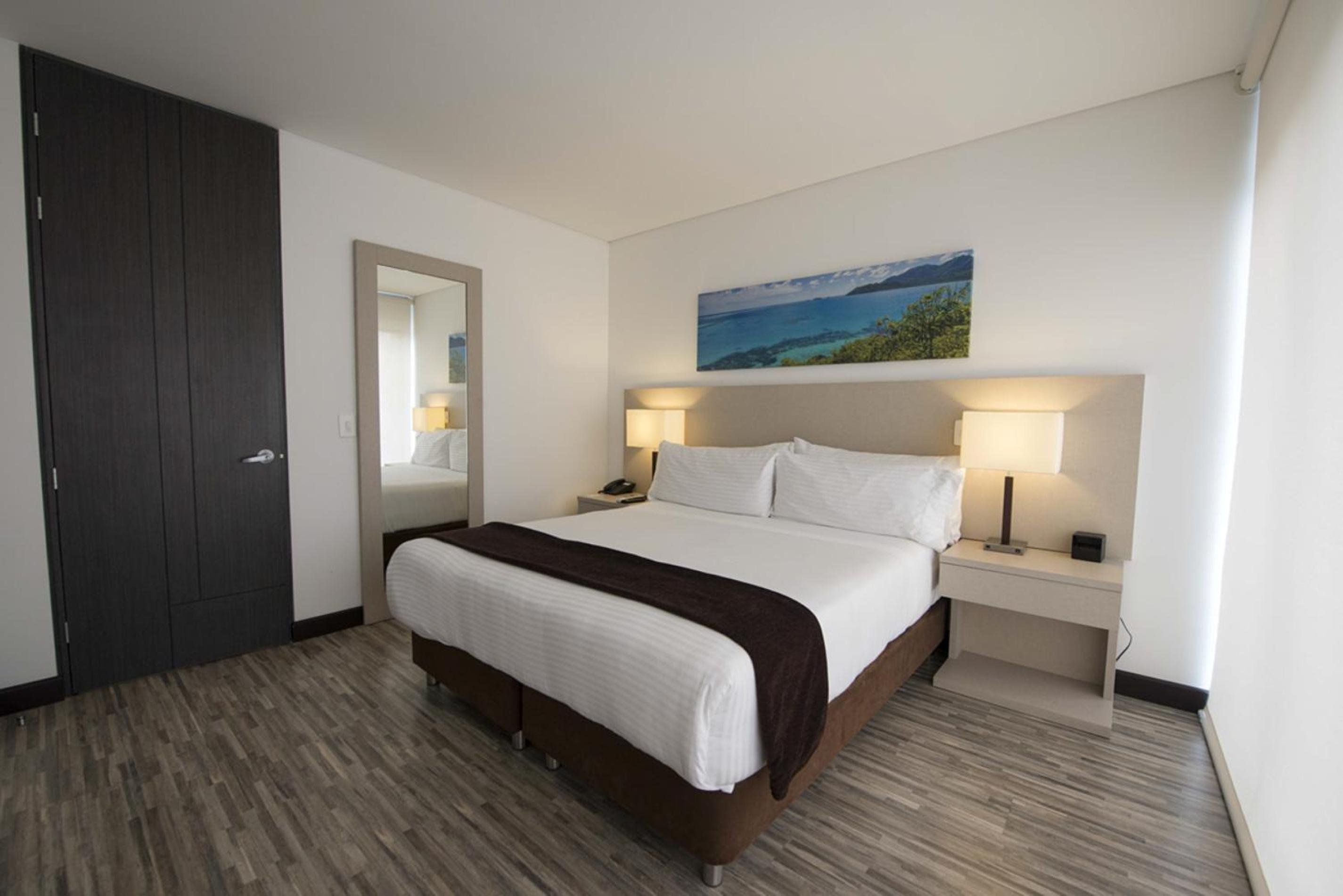 Business Suite photo 2