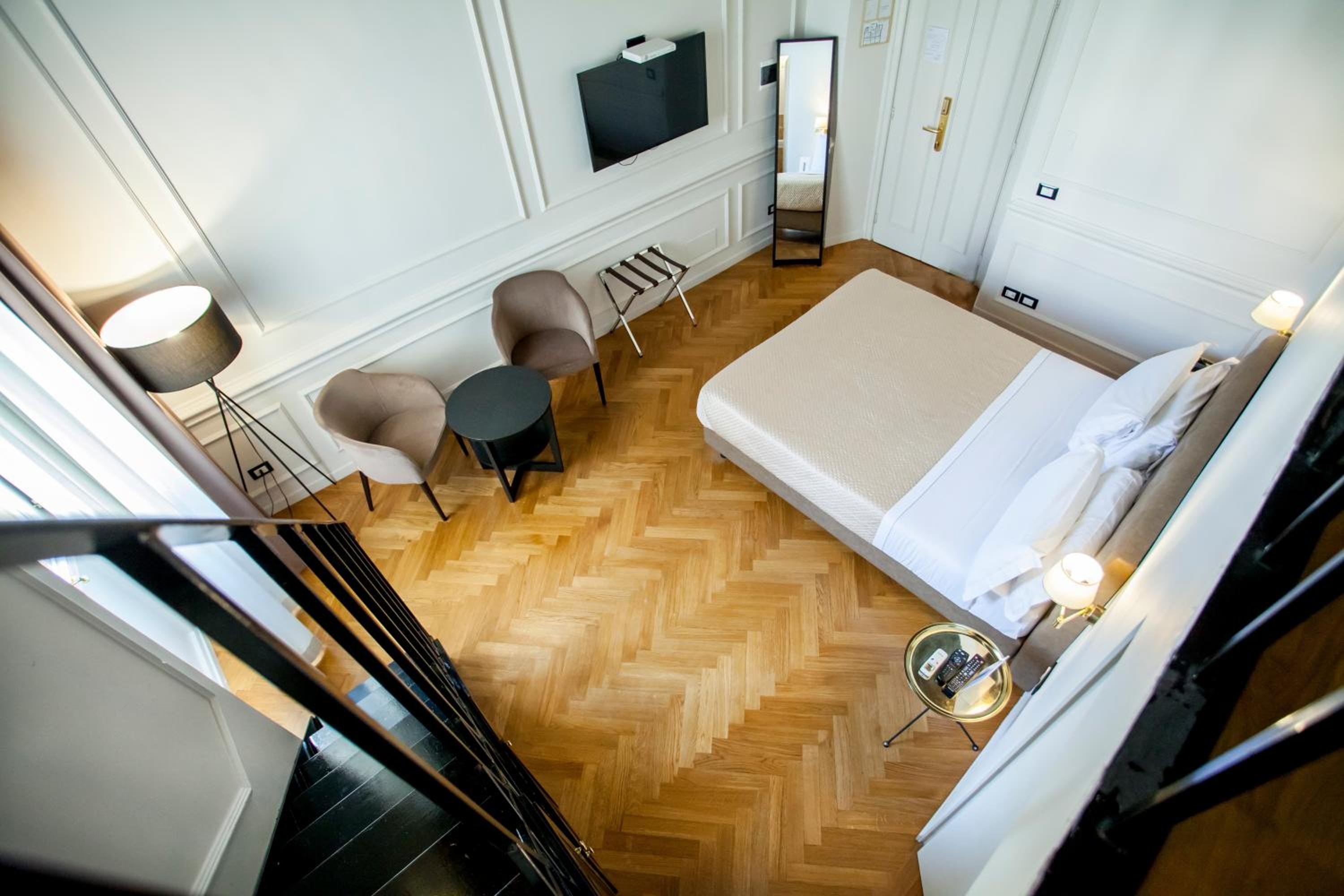 Suite (2 Adults + 2 Children) photo 2