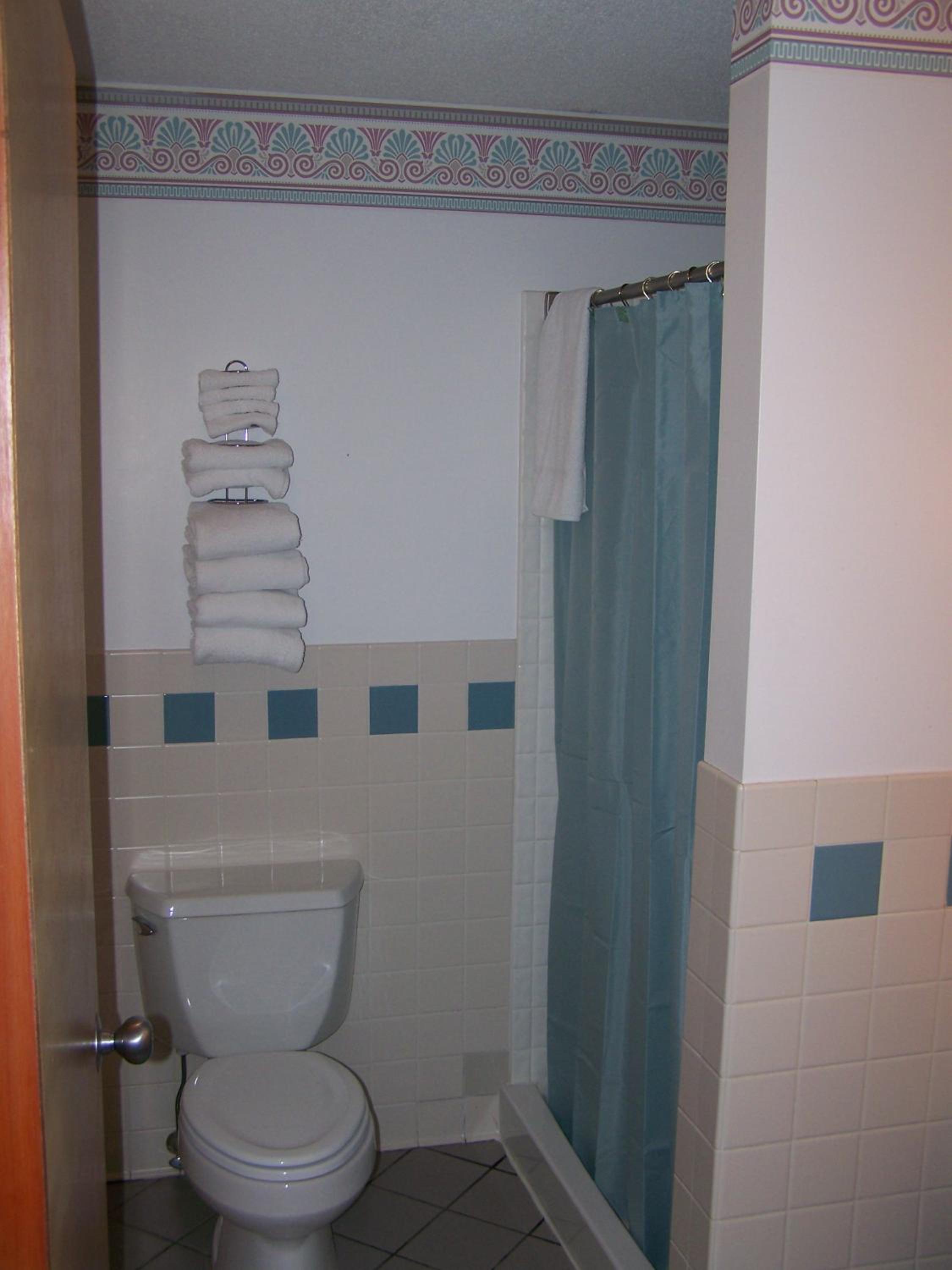Double Room with Two Double Beds and Kitchenette - 2nd Fl photo 2