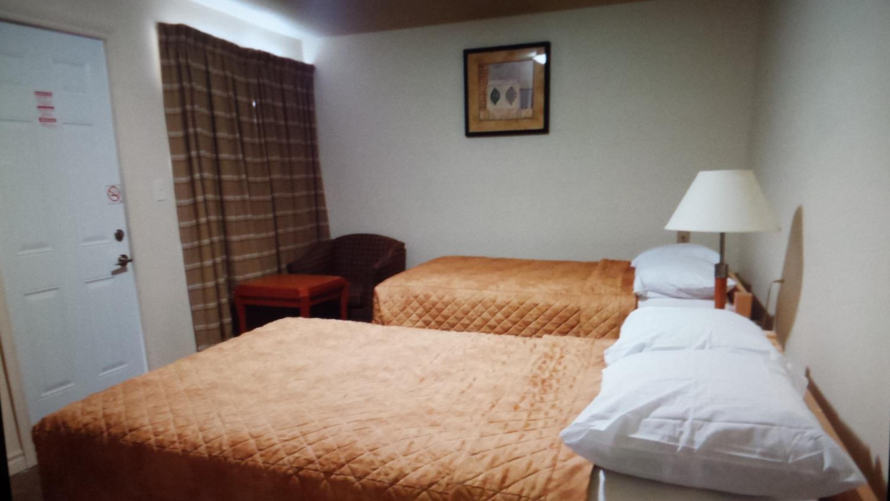 Double Room with Two Double Beds photo 2