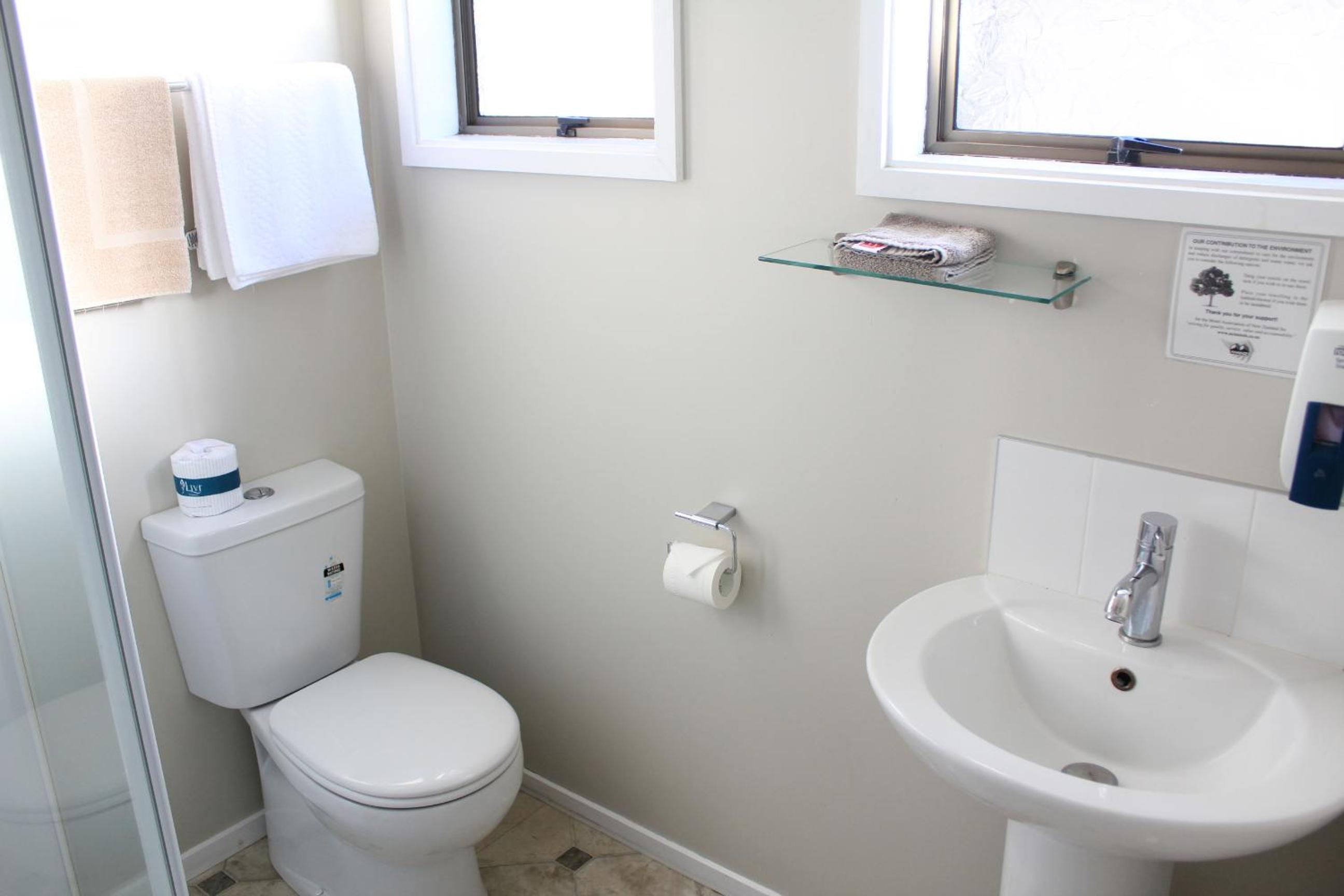 Executive One Bedroom Apartment - Photo 7