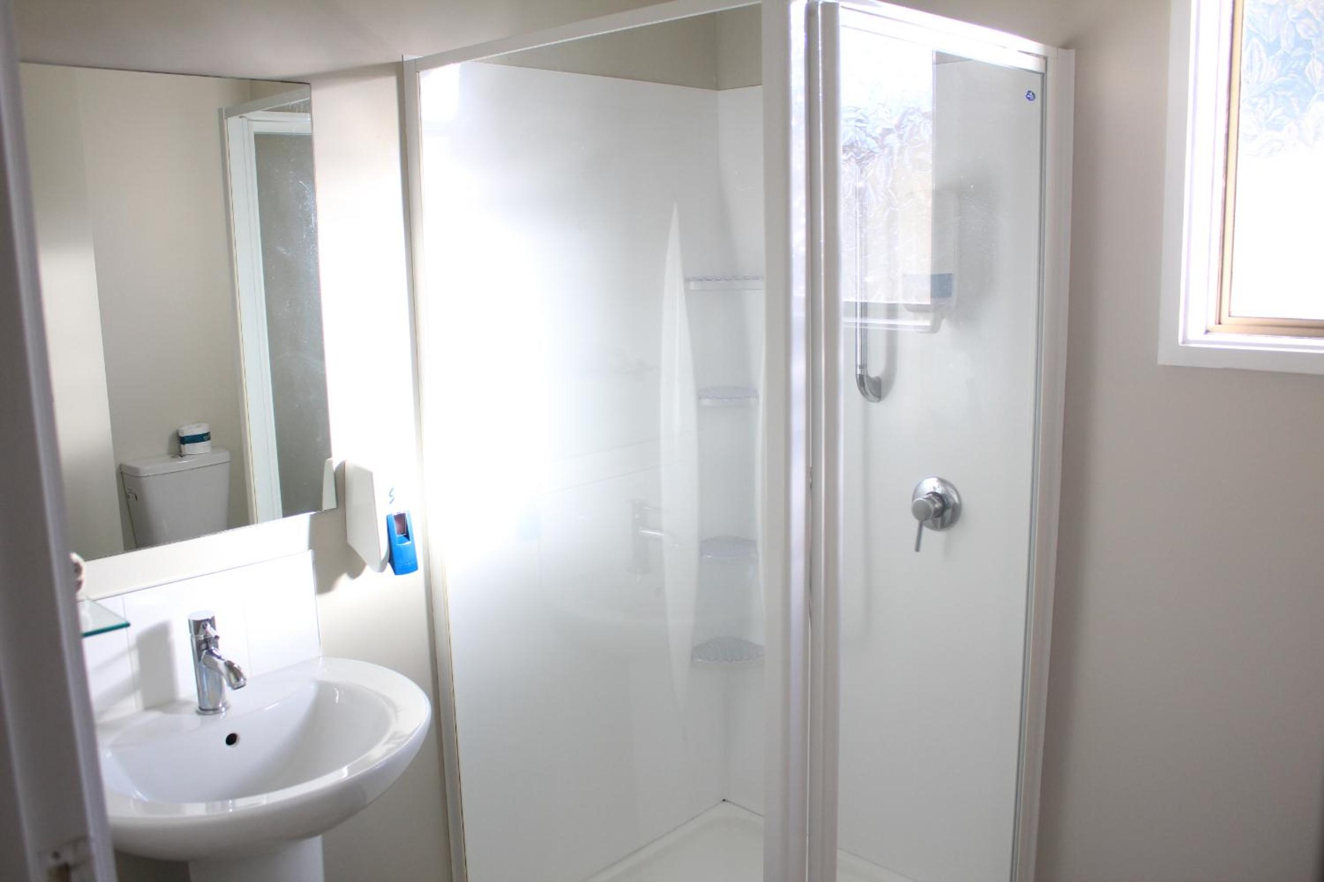 Executive One Bedroom Apartment - Photo 6