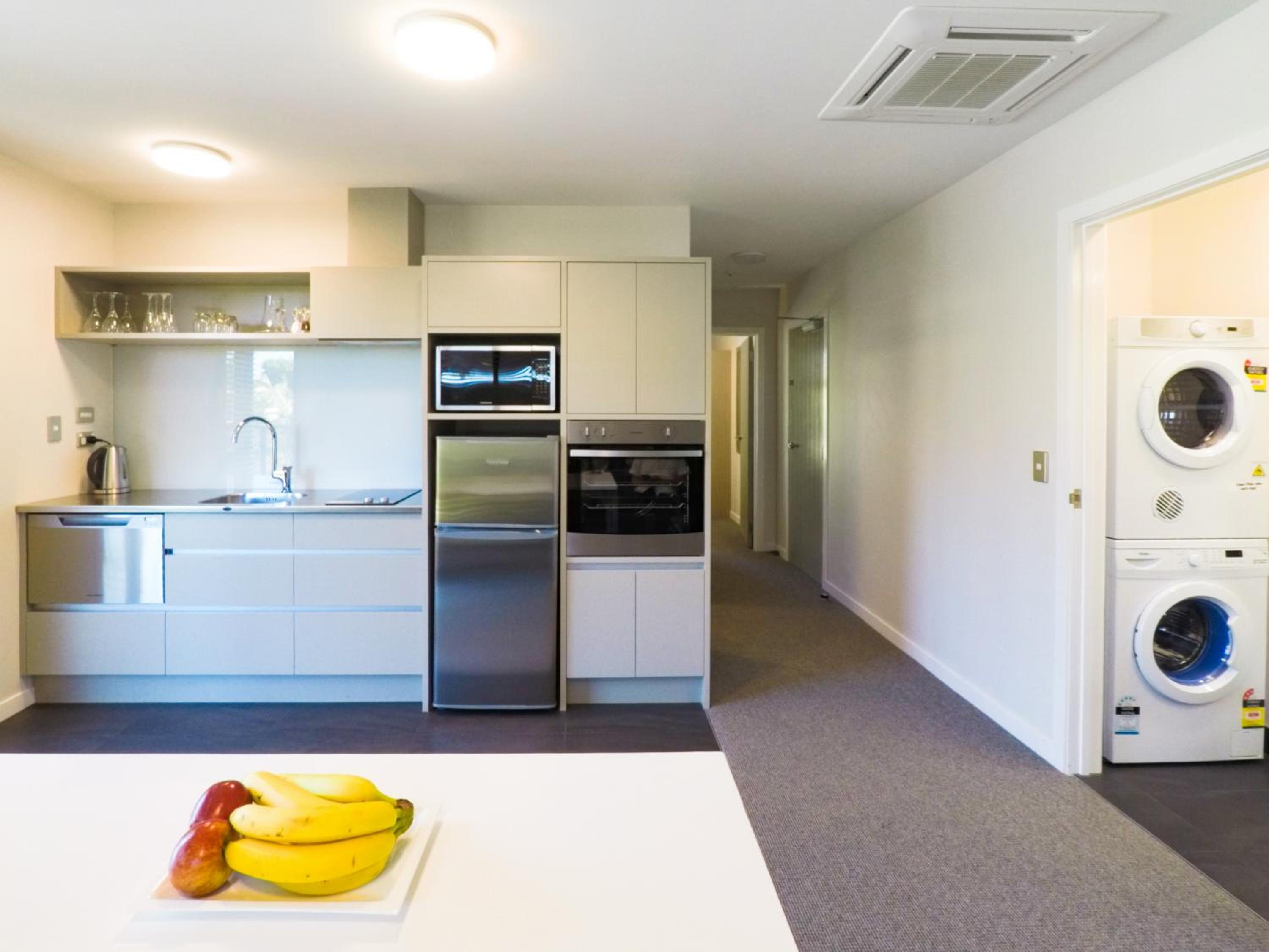 Two-Bedroom Apartment - Photo 2