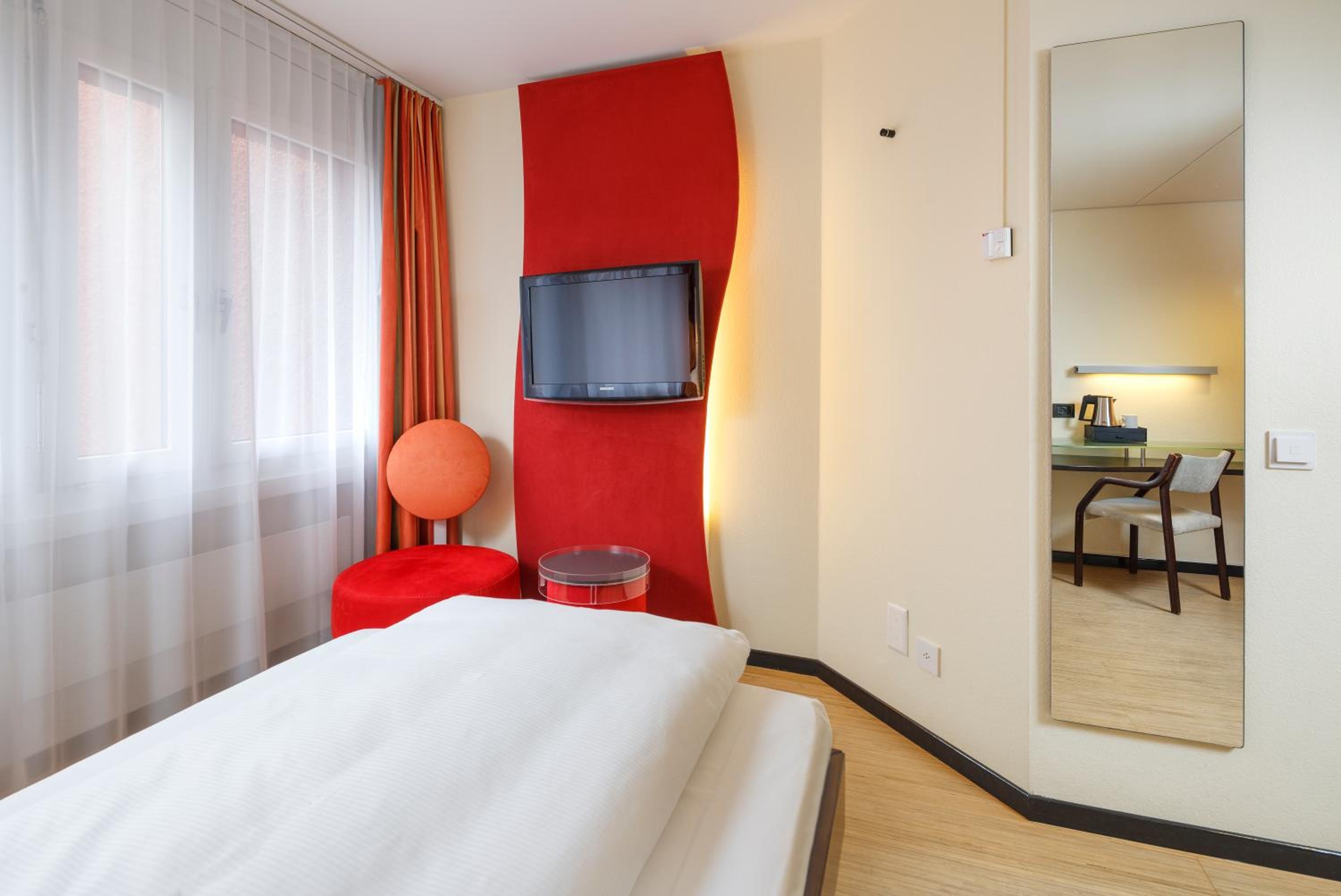 Single Room photo 2