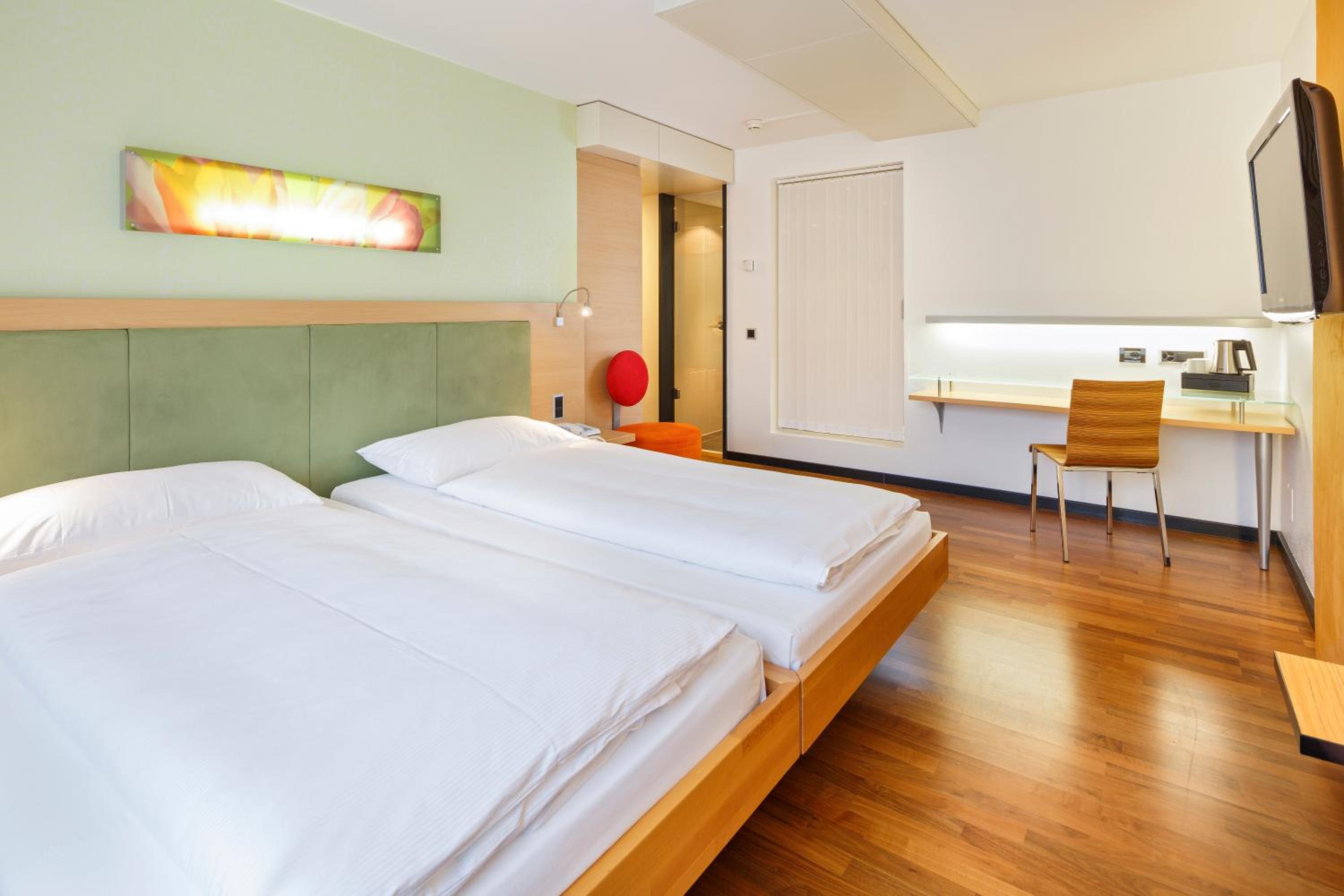 Comfort Twin Room - Photo 2