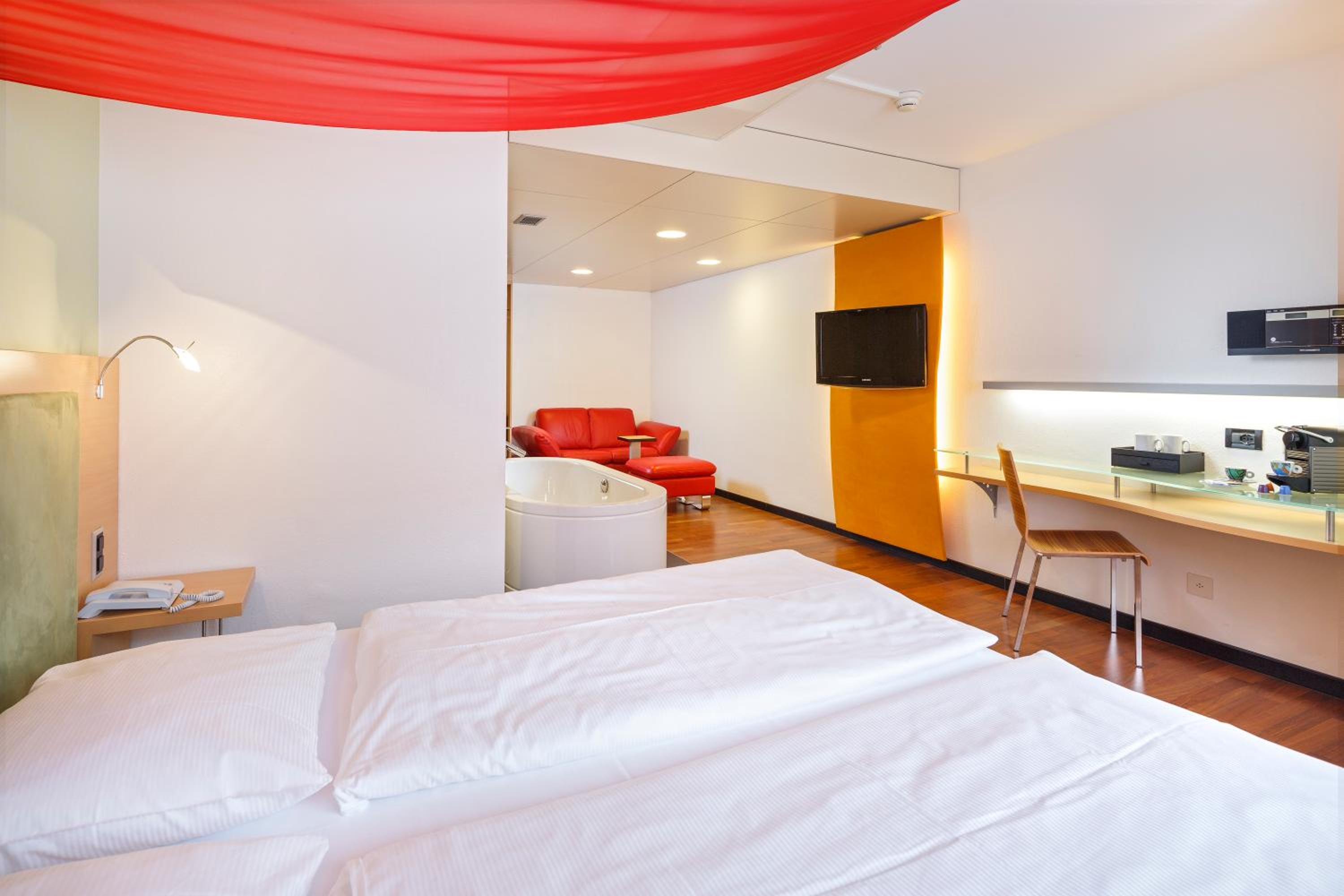 Deluxe Double Room - Photo 1