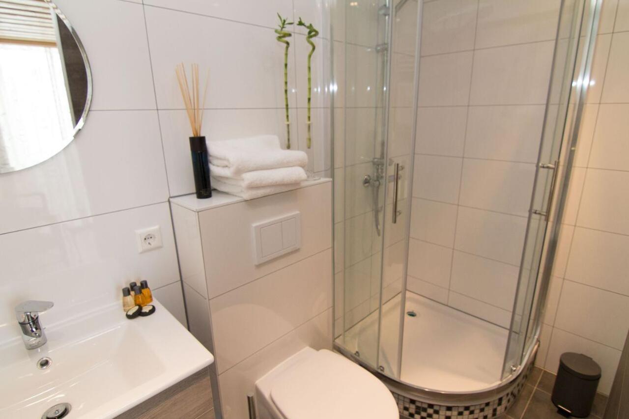 Double Room with Private Bathroom photo 3