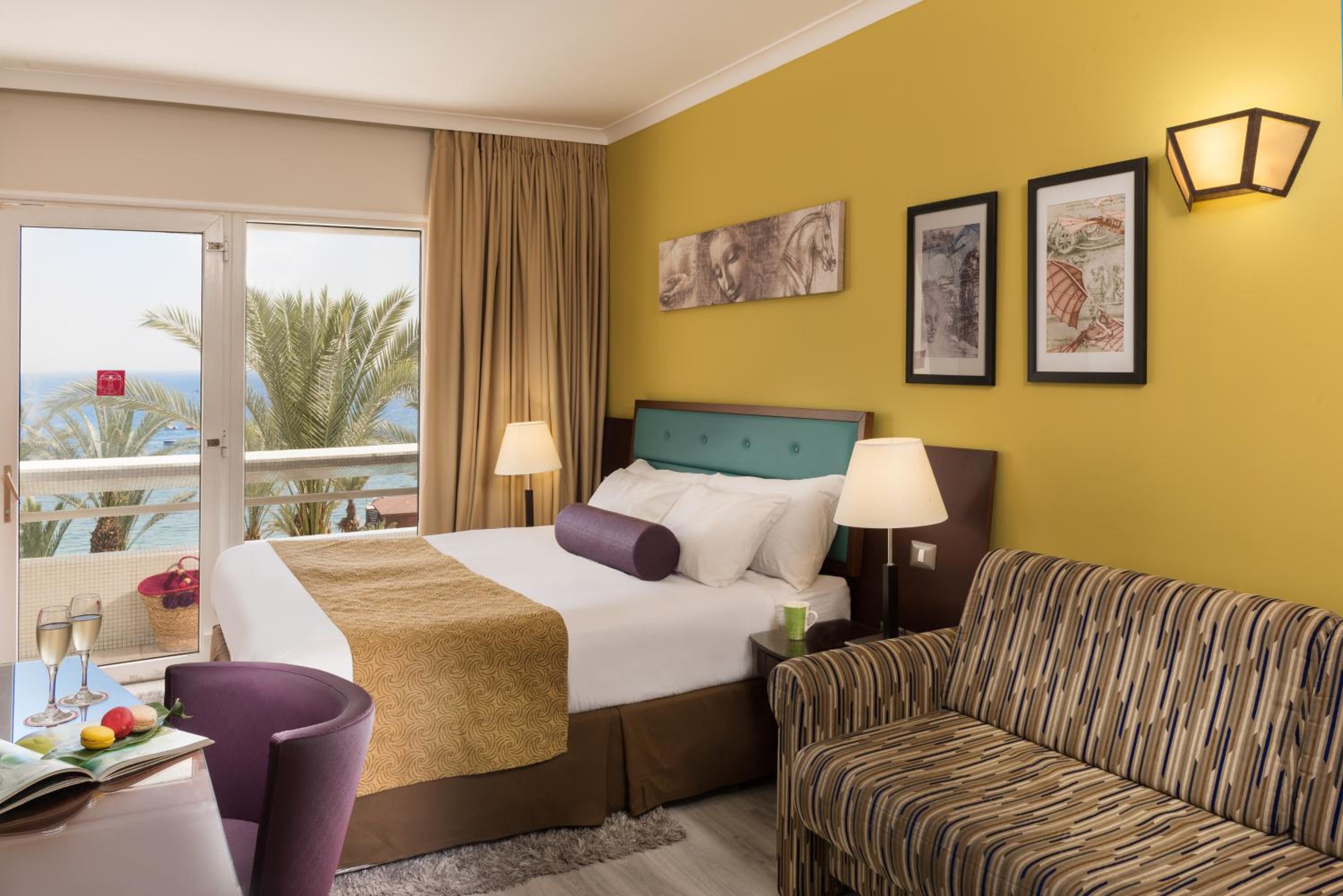 מלון לאונרדו פלאזה אילת — Premium Double or Twin Room with Sea View