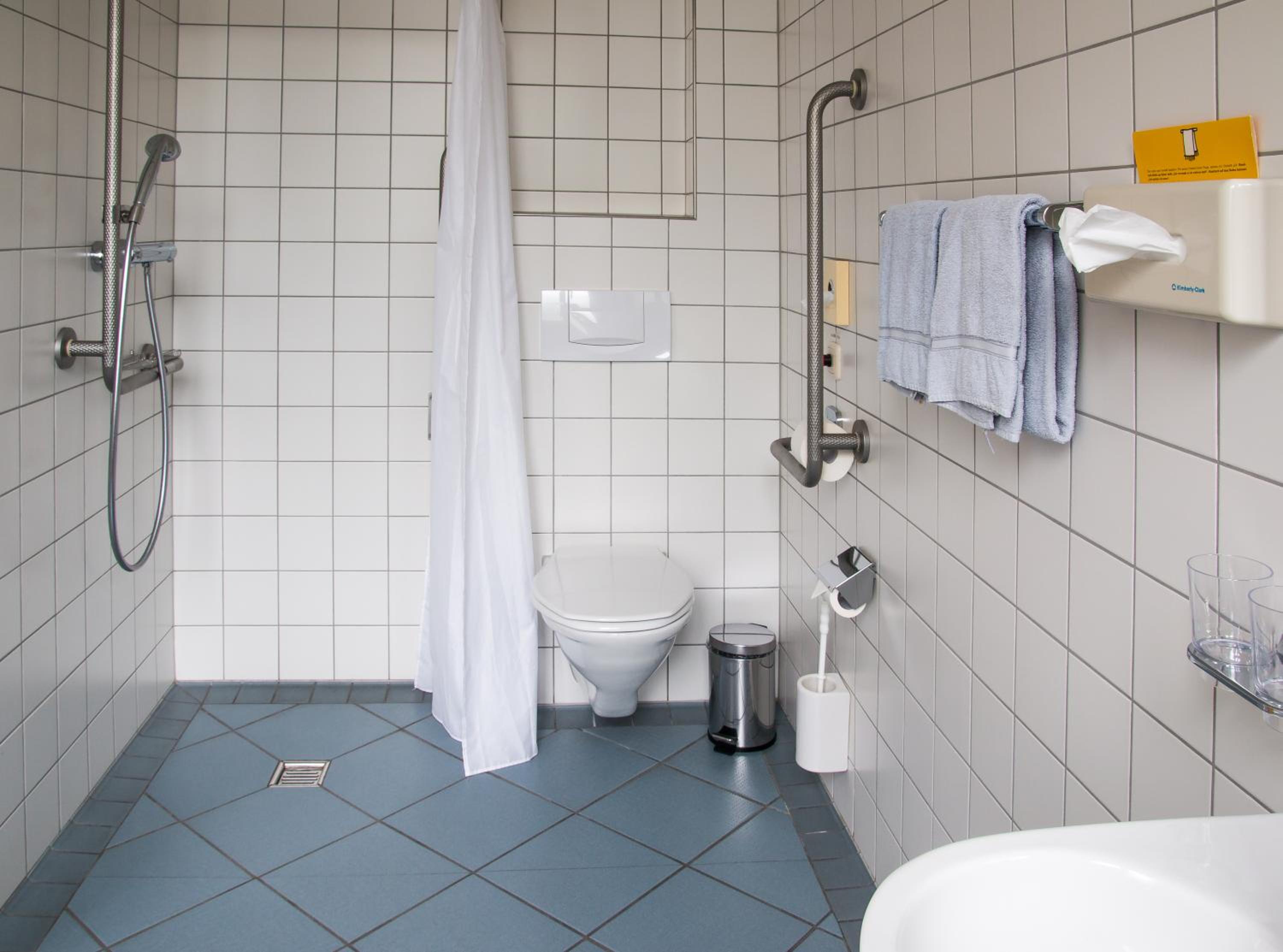 Double Room - Disability Access - Photo 6
